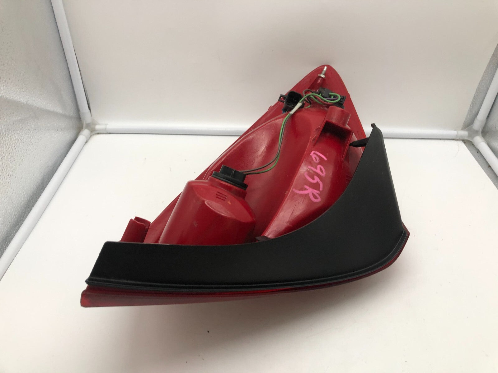 2005-2010 Pontiac G6 Sedan Passenger Side Tail Light Taillight OEM A03B04001