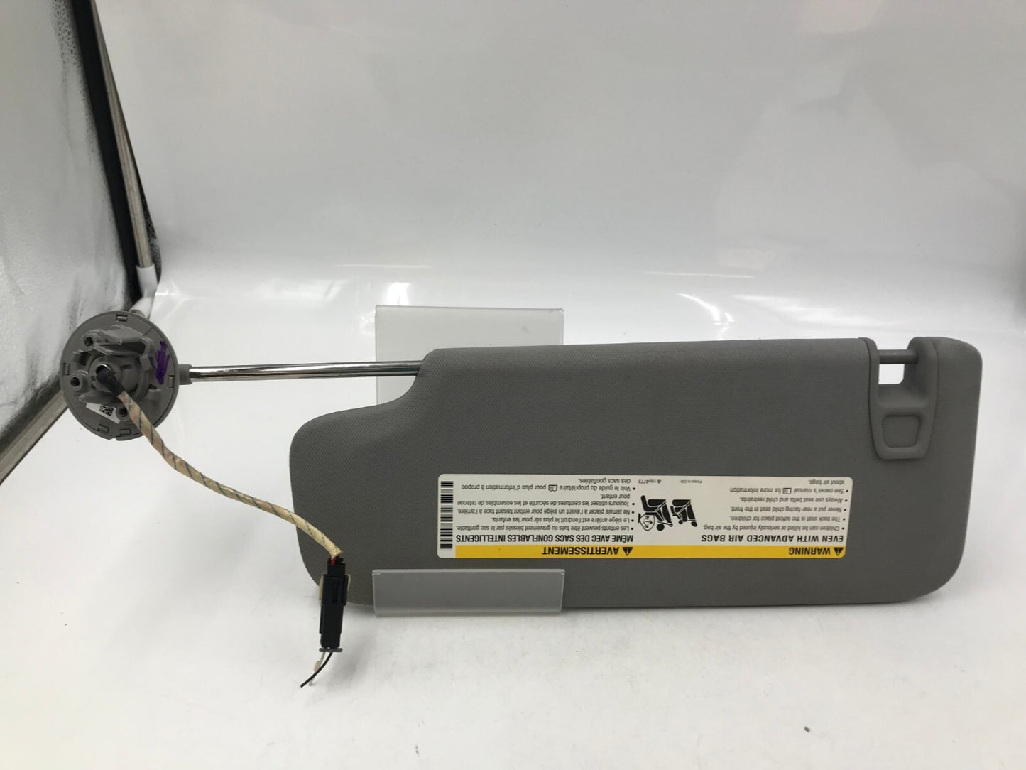 2016-2023 Chevrolet Malibu Passenger Sun Visor Illuminated OEM B02B05044