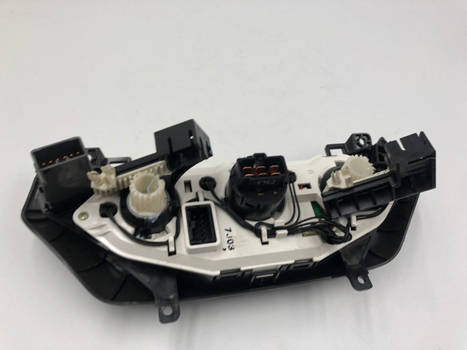 2007-2011 Chevrolet Aveo AC Heater Climate Control Unit OEM C03B45018