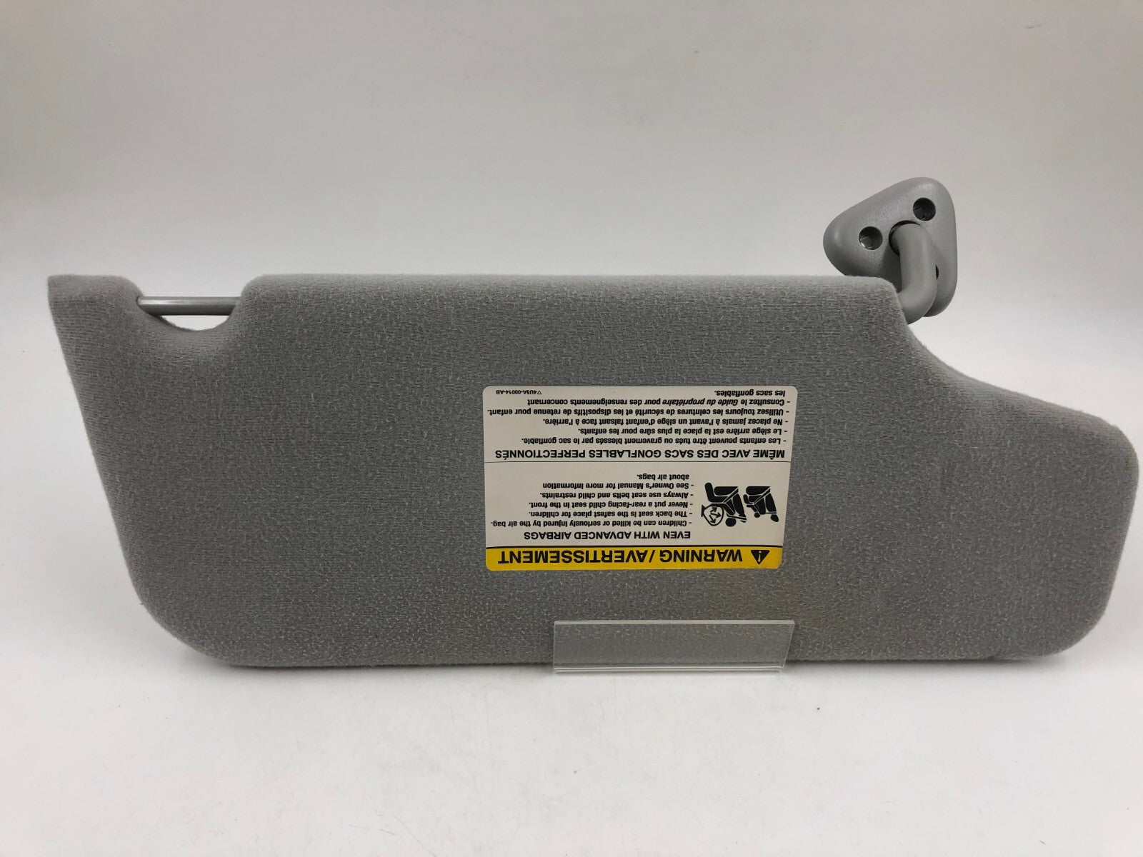 2005-2006 Ford Five Hundred Driver Sun Visor Gray Illuminated OEM C04B19057