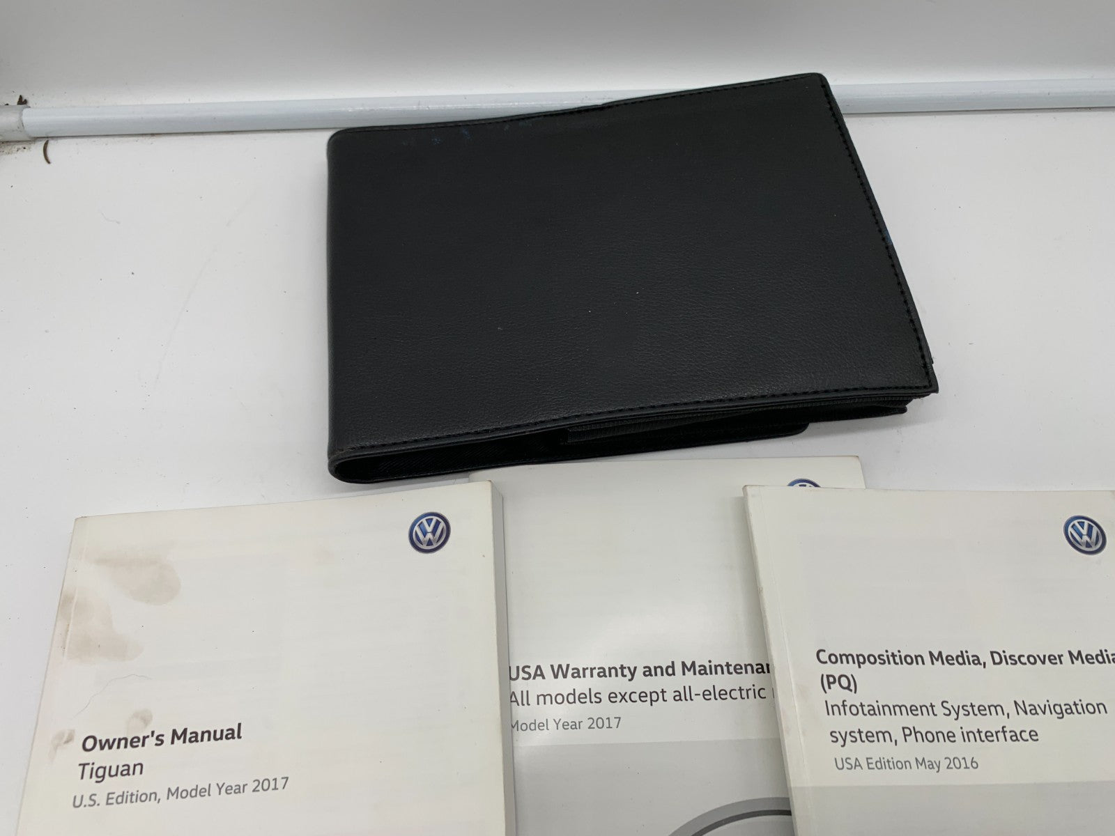 2017 Volkswagen Tiguan Owners Manual Set with Case OEM