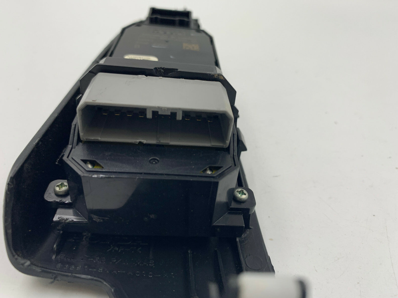 2015-2019 Hyundai Sonata Master Power Window Switch OEM B37011