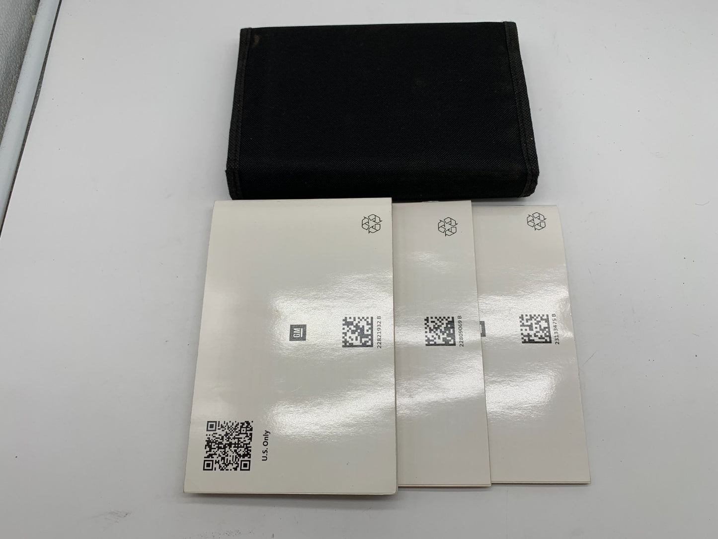 2014 Buick Verano Owners Manual Set with Case OEM A04B28005