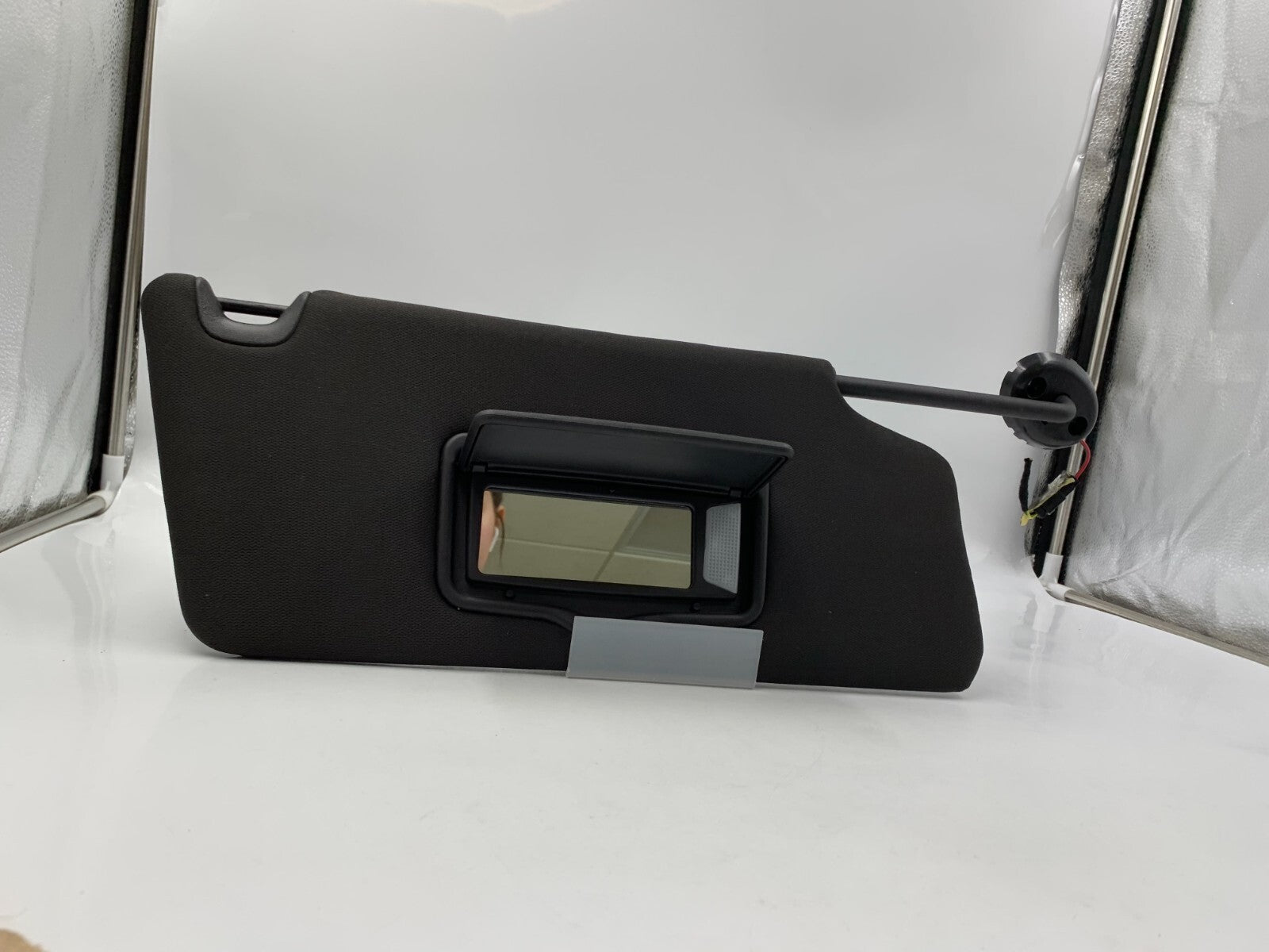 2011-2015 Ford Explorer Passenger Sun Visor Illuminated Black OEM C04B41012