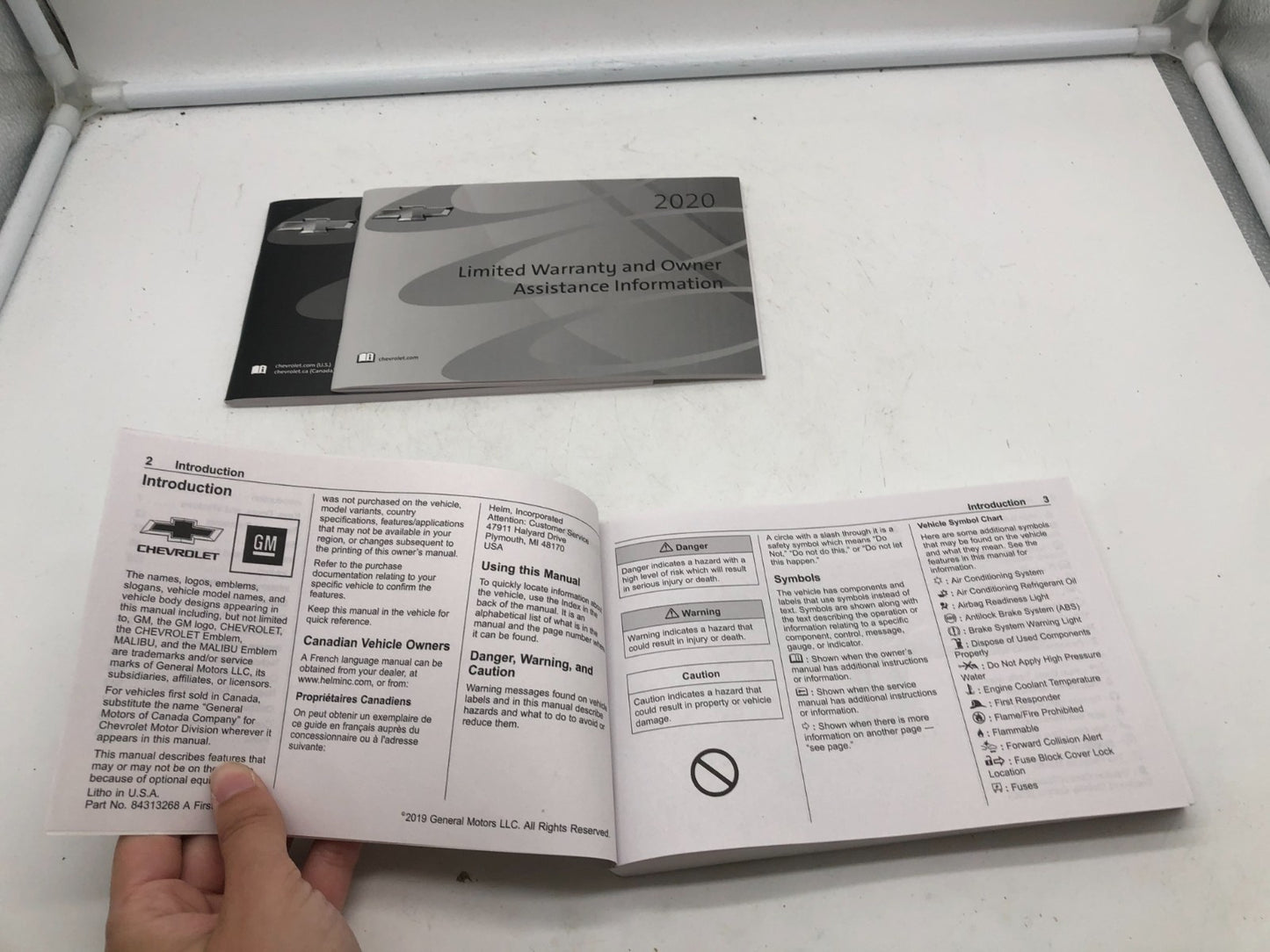 2020 Chevrolet Malibu Owners Manual Set OEM A01B12004