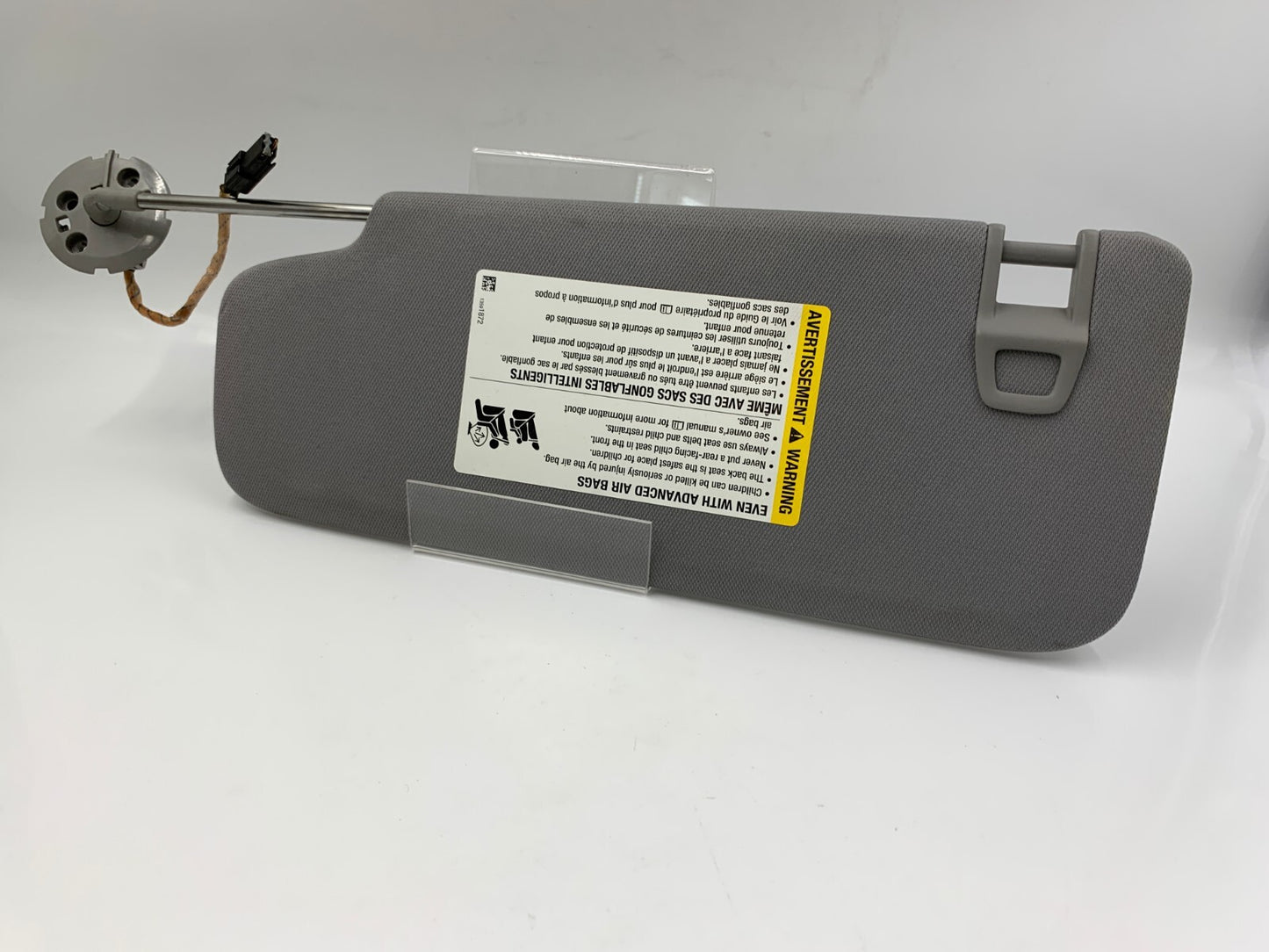 2018-2019 Chevrolet Equinox Passenger Sun Visor  Gray Illuminated OEM C02B19021