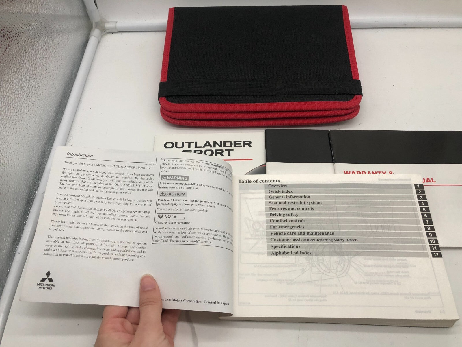 2020 Mitsubishi Outlander Owners Manual Set with Case OEM B03B22002