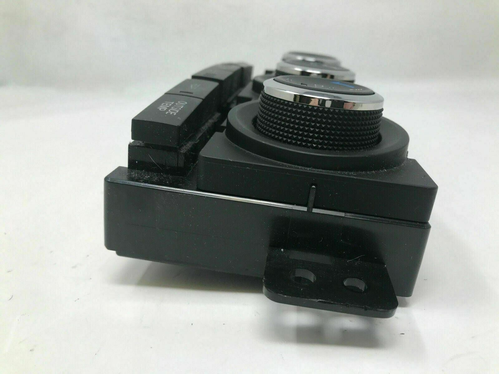 2010-2015 Mazda CX-9 AC Heater Climate Control Unit OEM D02B09016