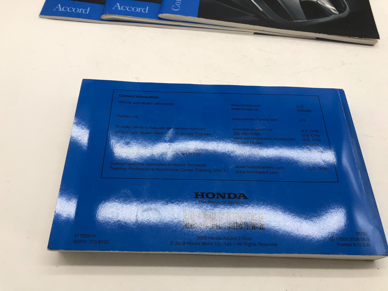 2009 Honda Accord Coupe Owners Manual Set with Case OEM A01B37032