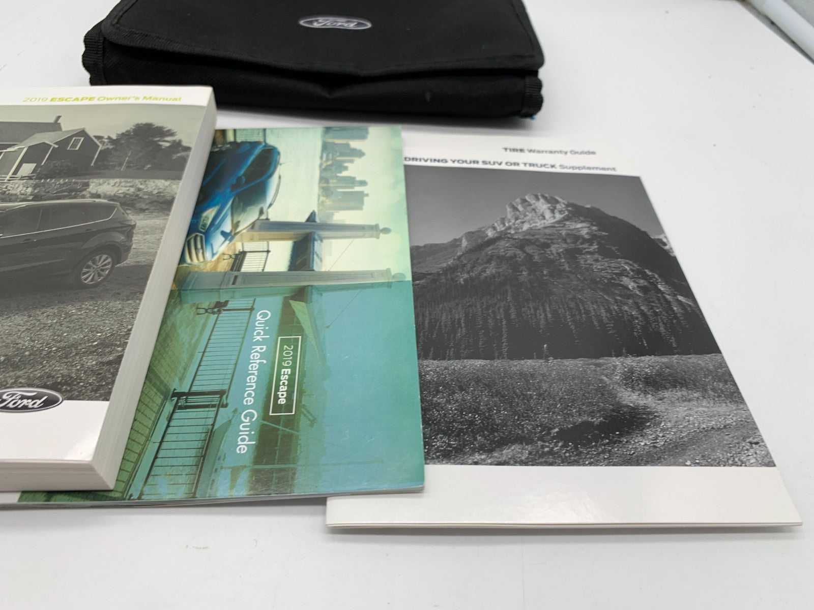 2019 Ford Escape Owners Manual Set with Case OEM C02B14053