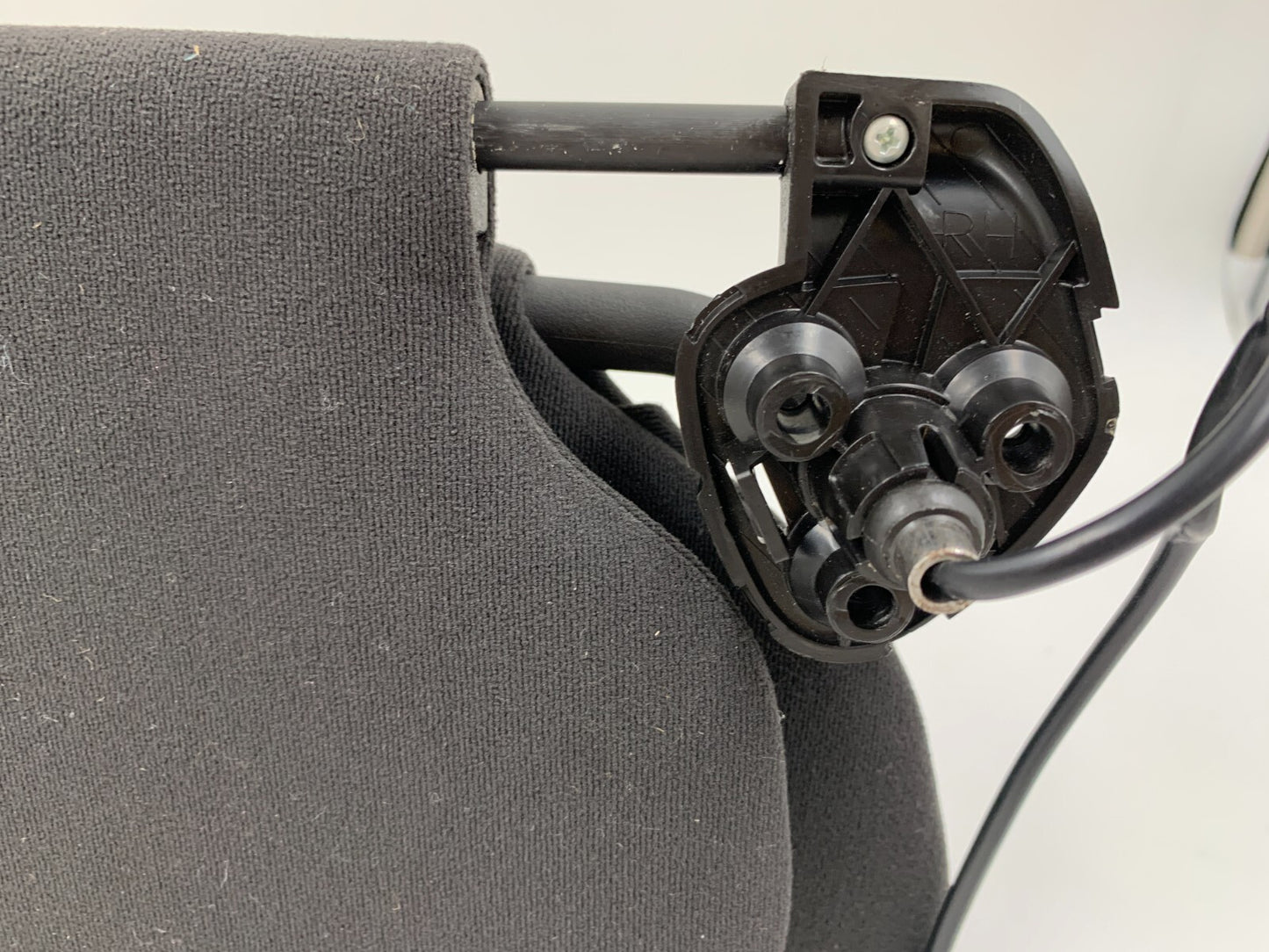 2006-2007 Cadillac DTS Passenger Sun Visor Black Illuminated OEM B01B27083