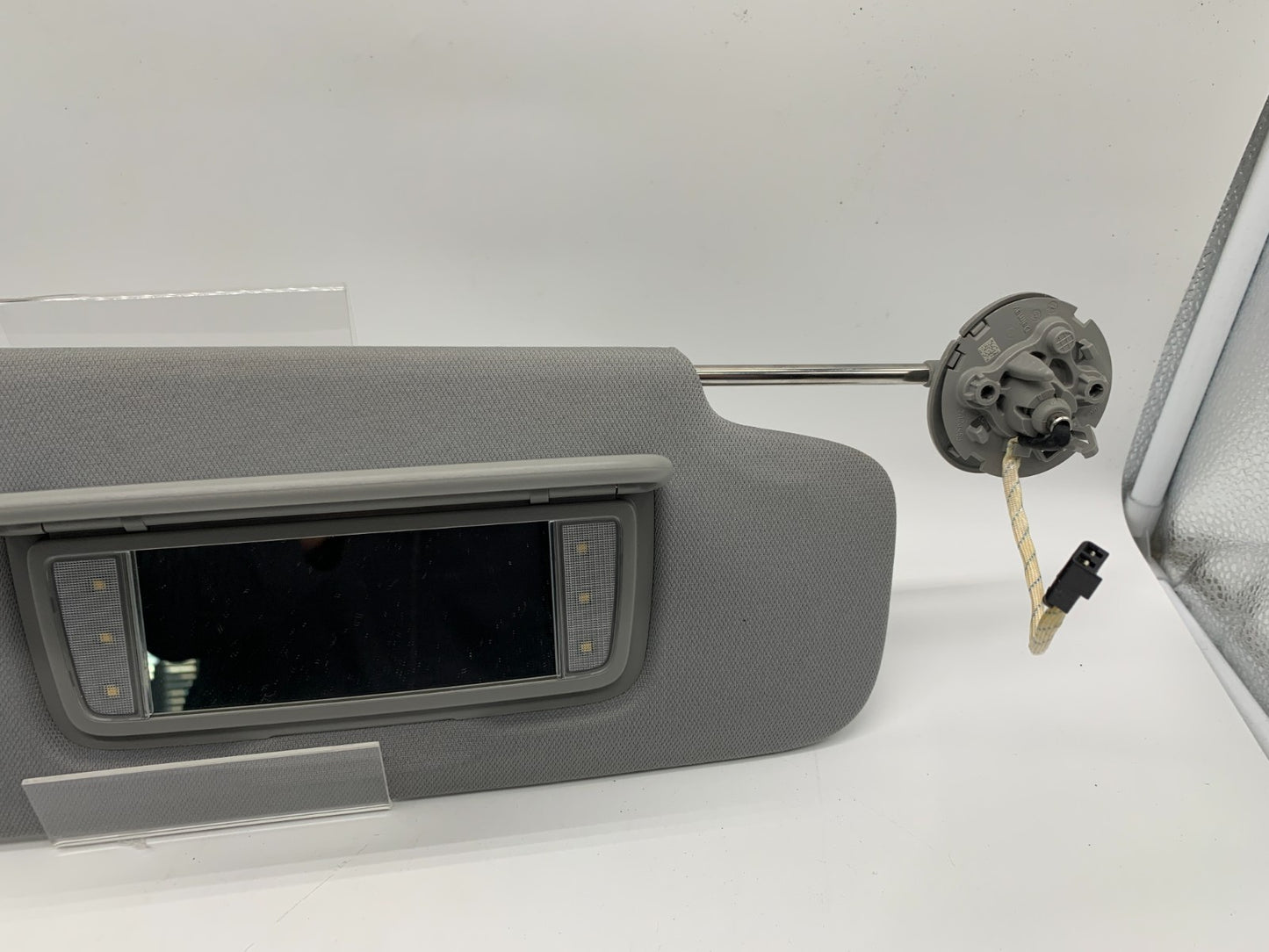 2021-2022 Chevrolet Trailblazer Passenger Sun Visor Gray OEM C01B07013