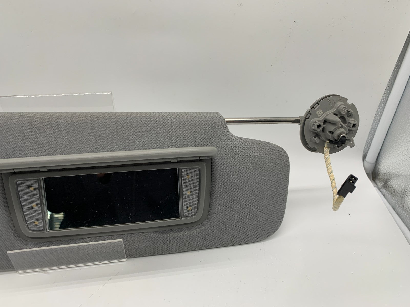2021-2022 Chevrolet Trailblazer Passenger Sun Visor Gray OEM C01B07013