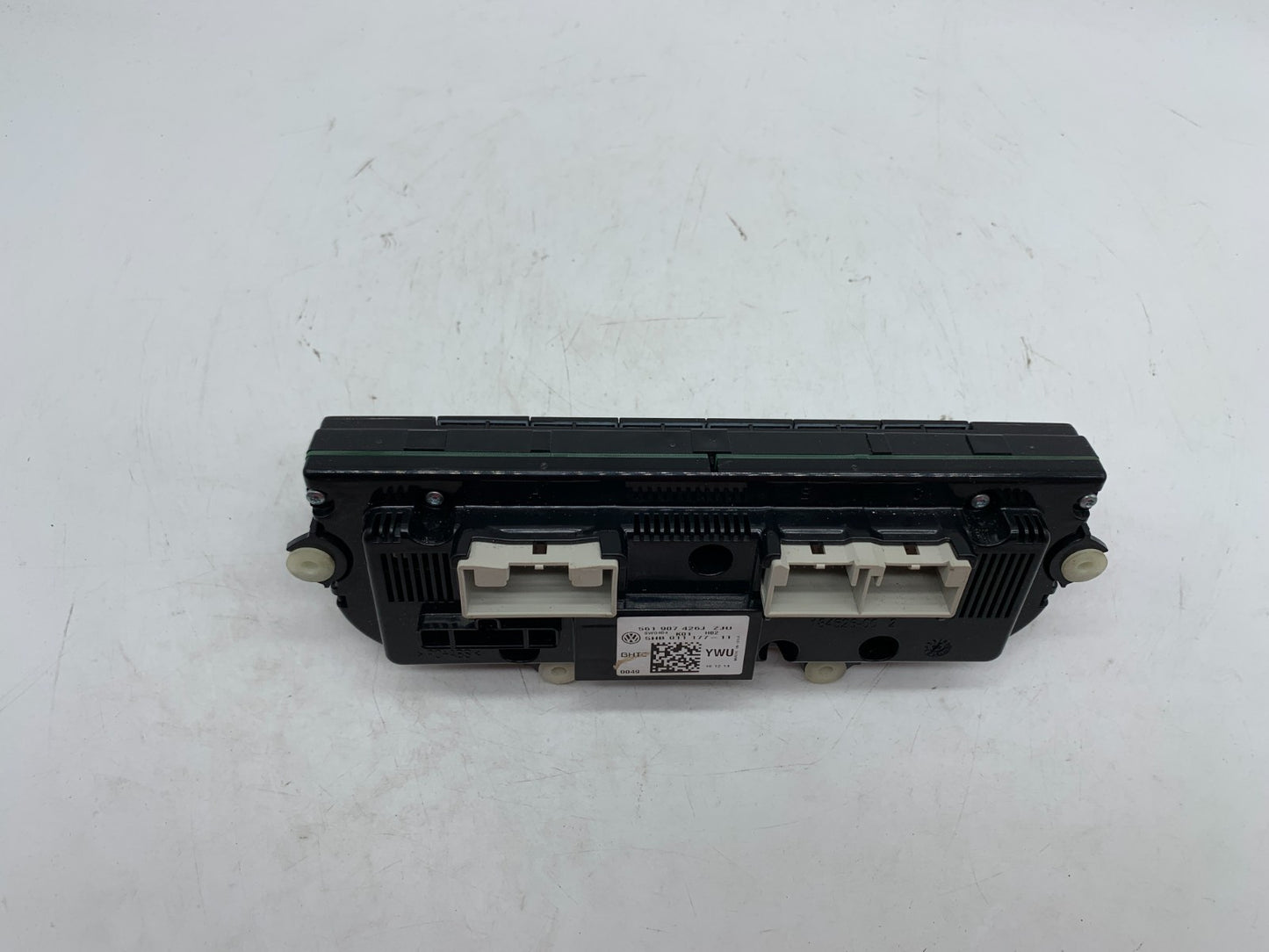 2013-2015 Volkswagen Passat Dual Zone Climate Control AC Heater Heated Seats OEM