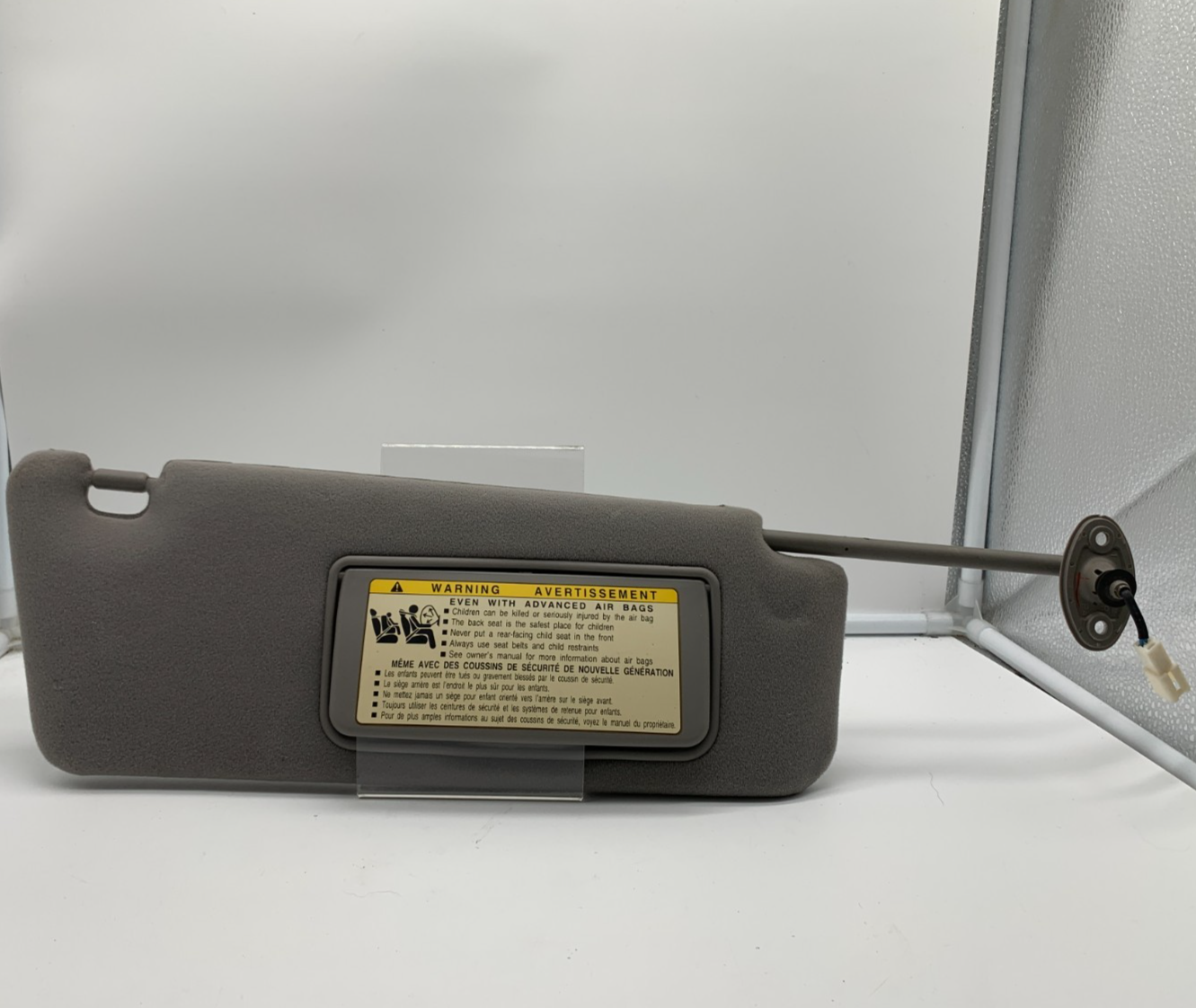 2004 Lexus ES330 Passenger Sun Visor Gray Illuminated OEM C02B28002