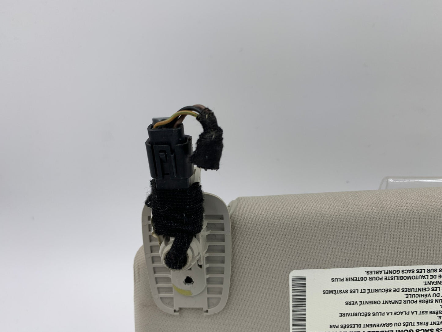 2014-2018 Jeep Grand Cherokee Passenger Sun Visor Gray Illuminated OEM D01B09004