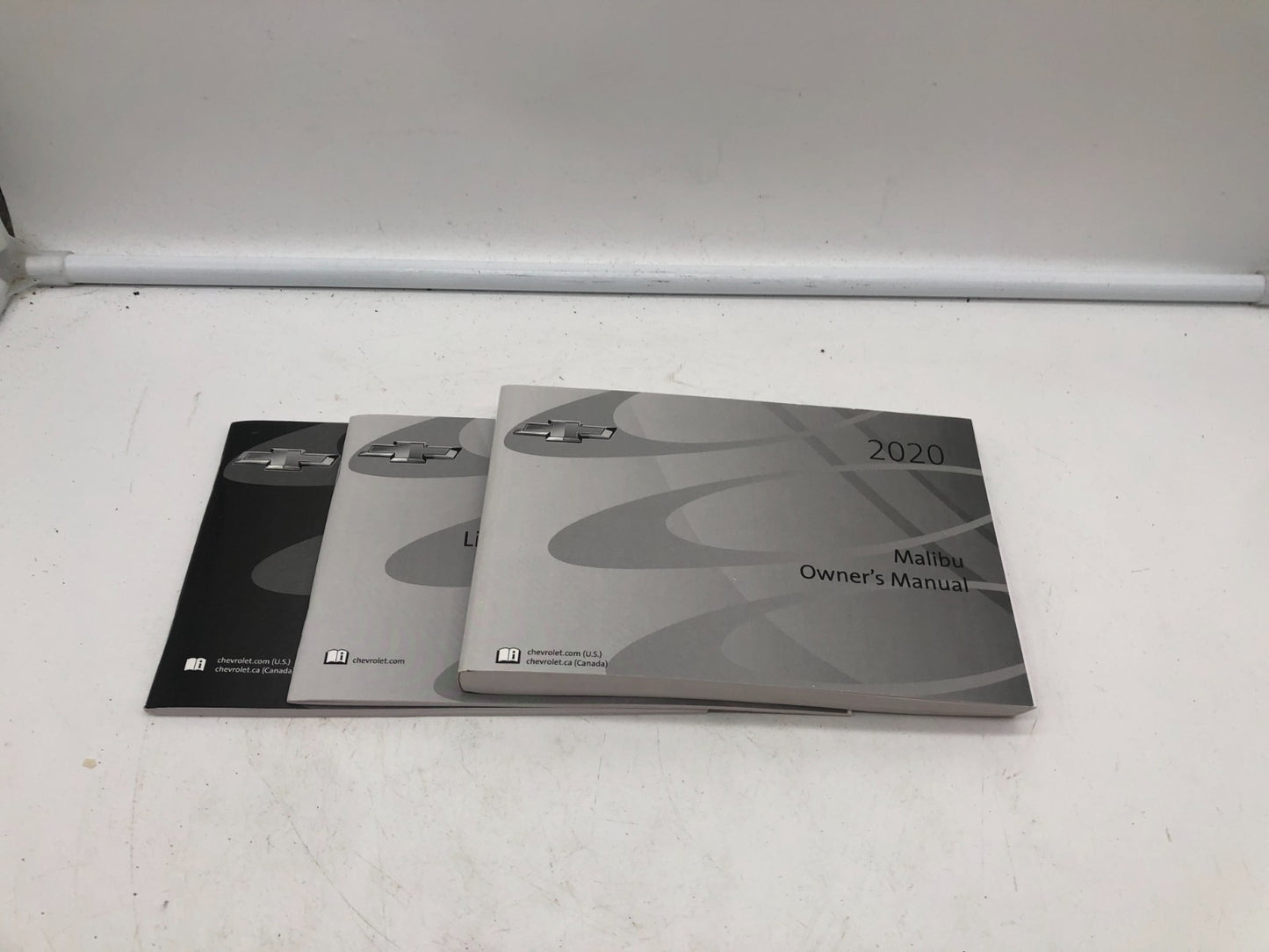 2020 Chevrolet Malibu Owners Manual Set OEM A01B12004