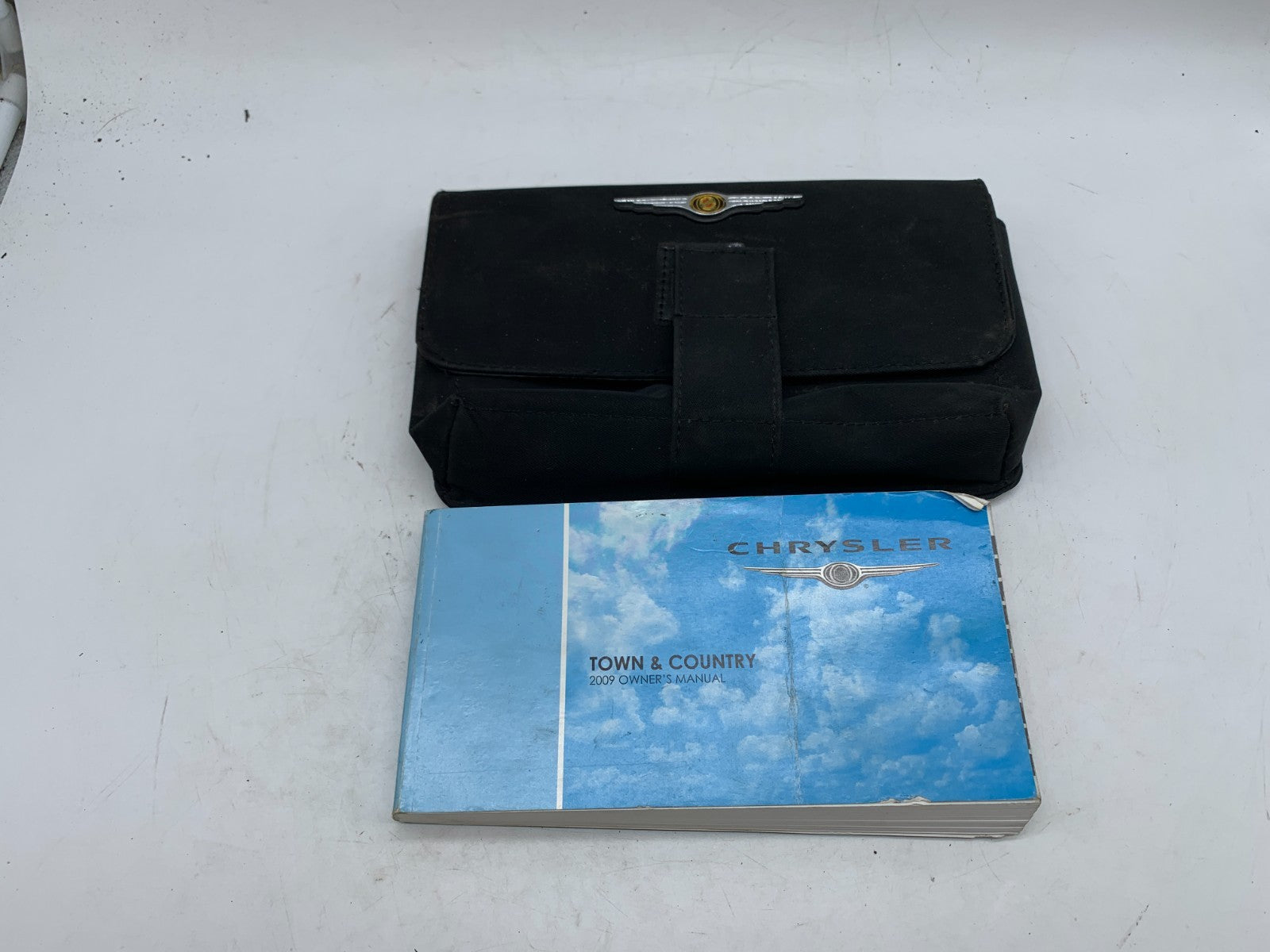 2009 Chrysler Town & Country Owners Manual Set with Case OEM A03B43004