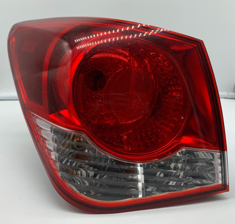 2011-2016 Chevrolet Cruze Driver Side Tail Light Taillight OEM E01B59007