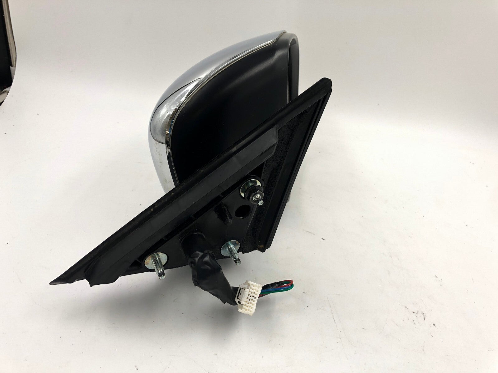 2016-2020 Nissan Rogue Passenger Side View Power Door Mirror Chrome C03B31001