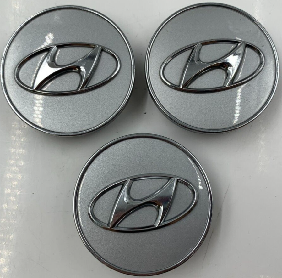 Hyundai Wheel Center Cap Set Silver OEM B01B25037