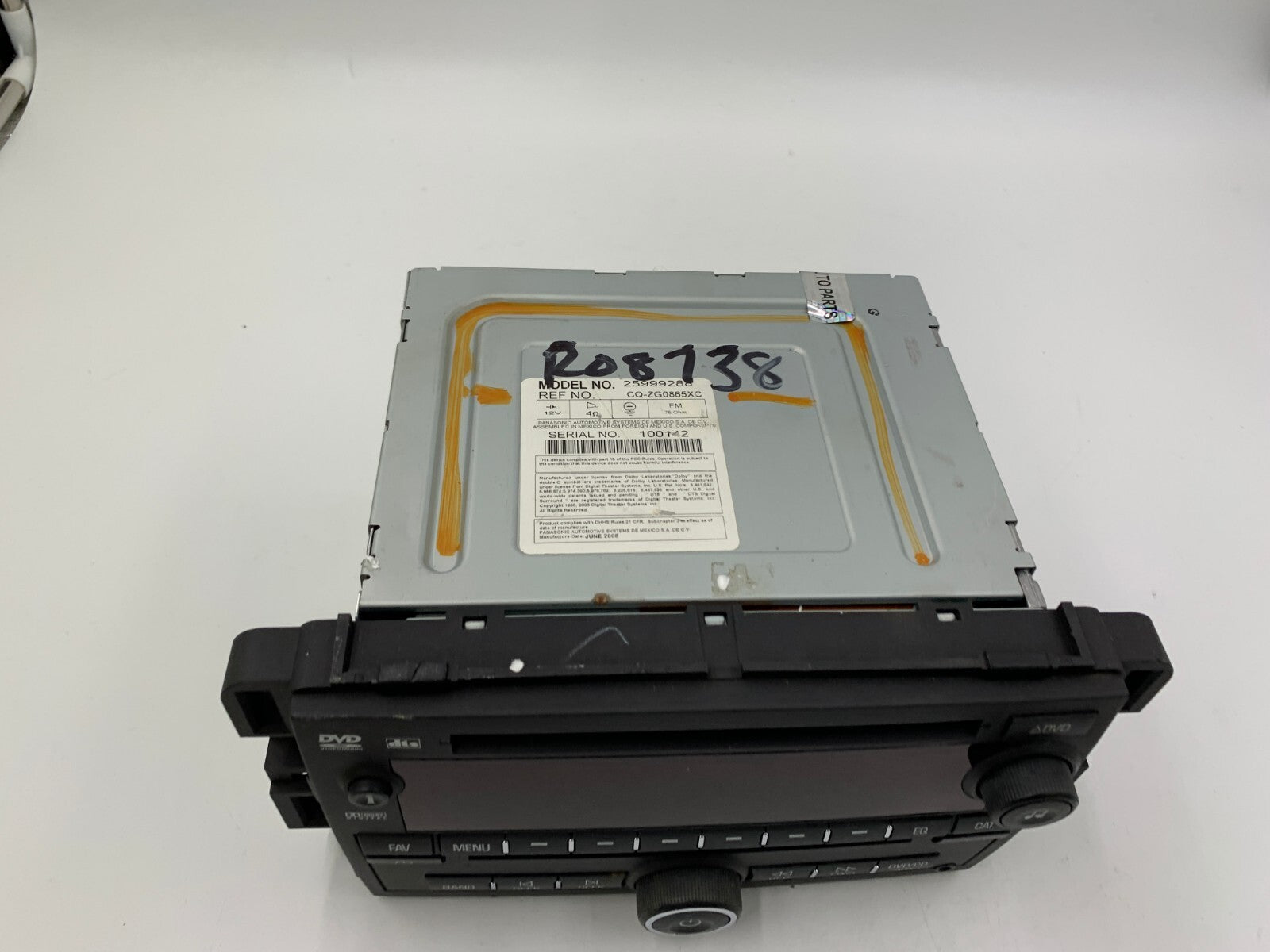 2009 Saturn Outlook AM FM CD Player Radio Receiver OEM 2599288