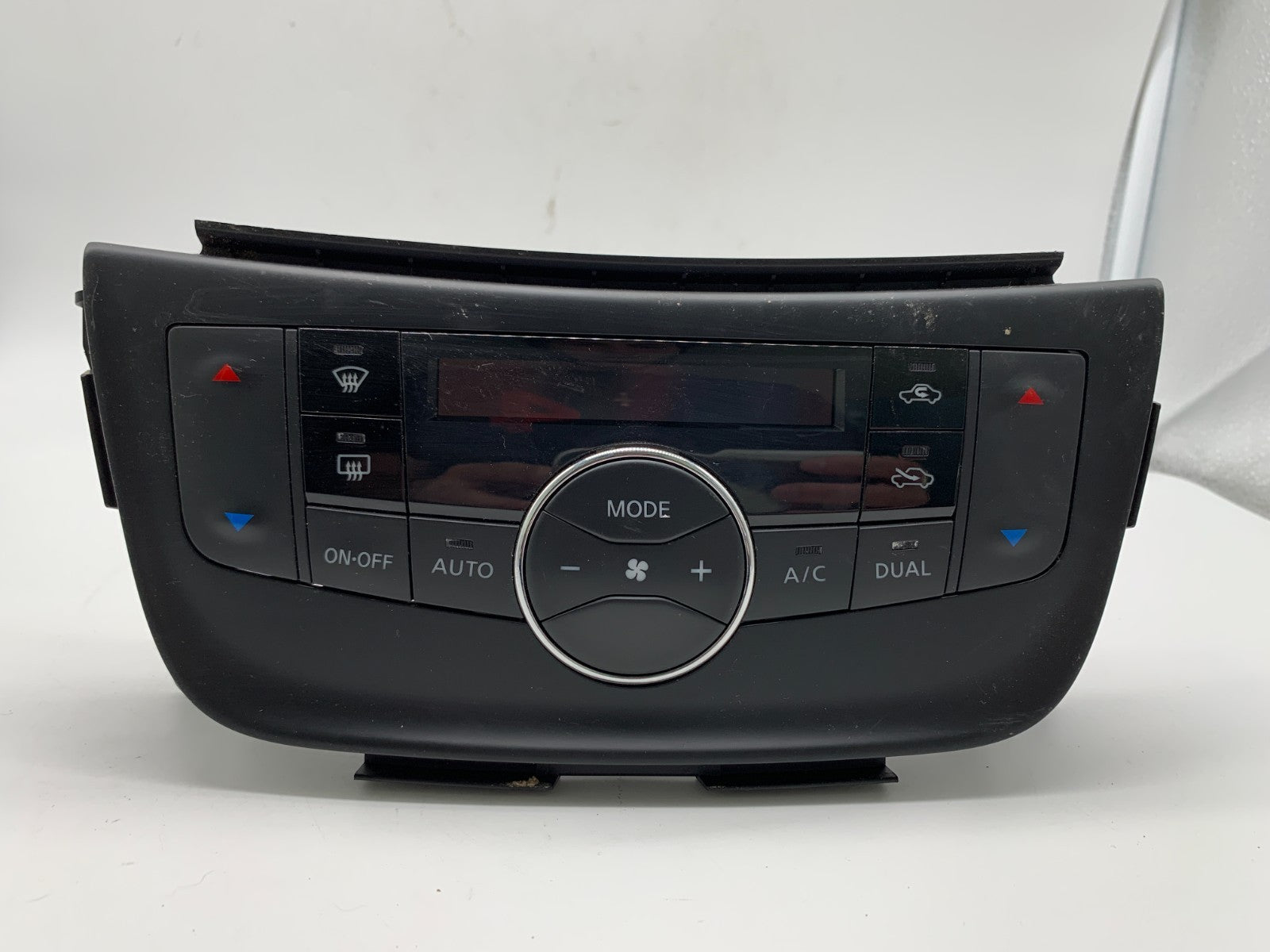 2015-2019 Nissan Sentra AC Heater Climate Control Unit OEM D03B33047