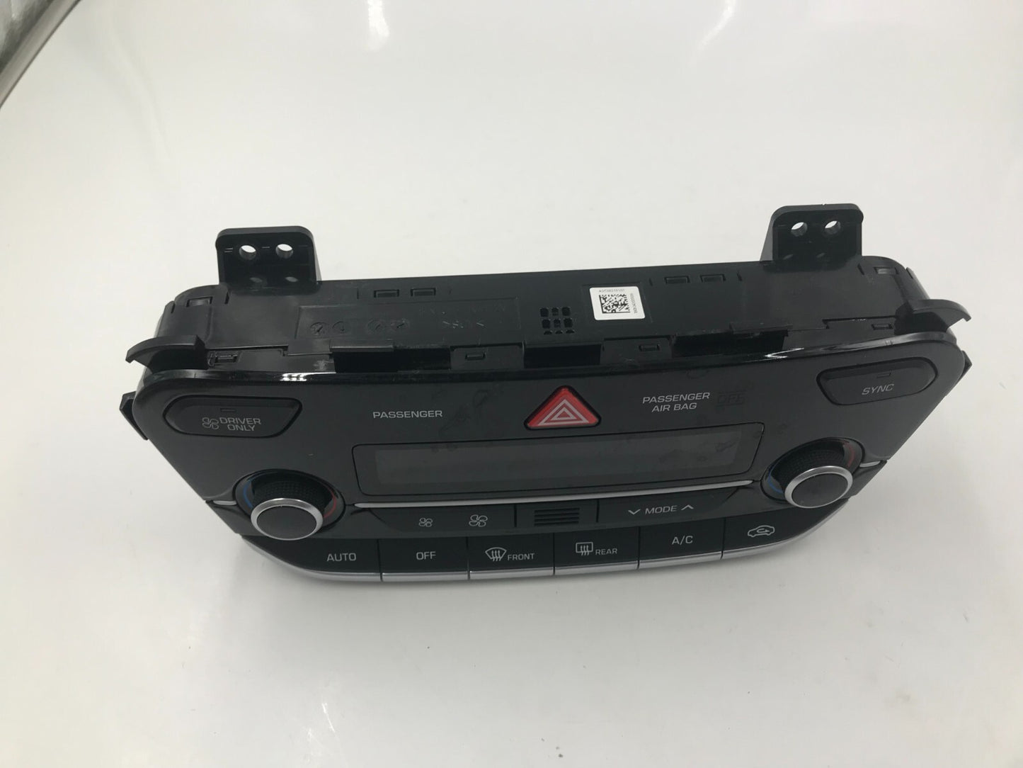 2017-2019 Hyundai Ioniq AC Heater Climate Control Unit OEM C02B05044