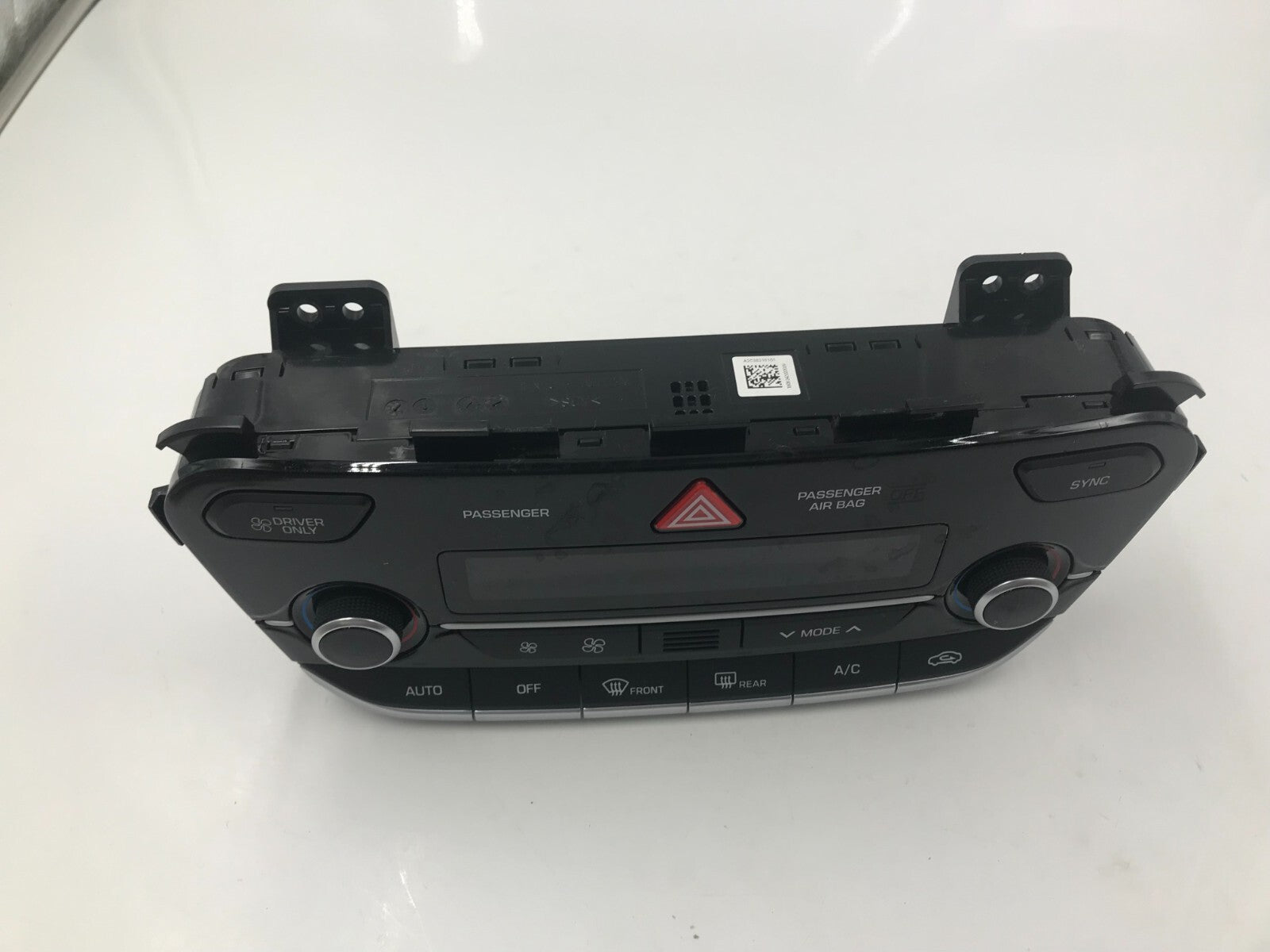 2017-2019 Hyundai Ioniq AC Heater Climate Control Unit OEM C02B05044