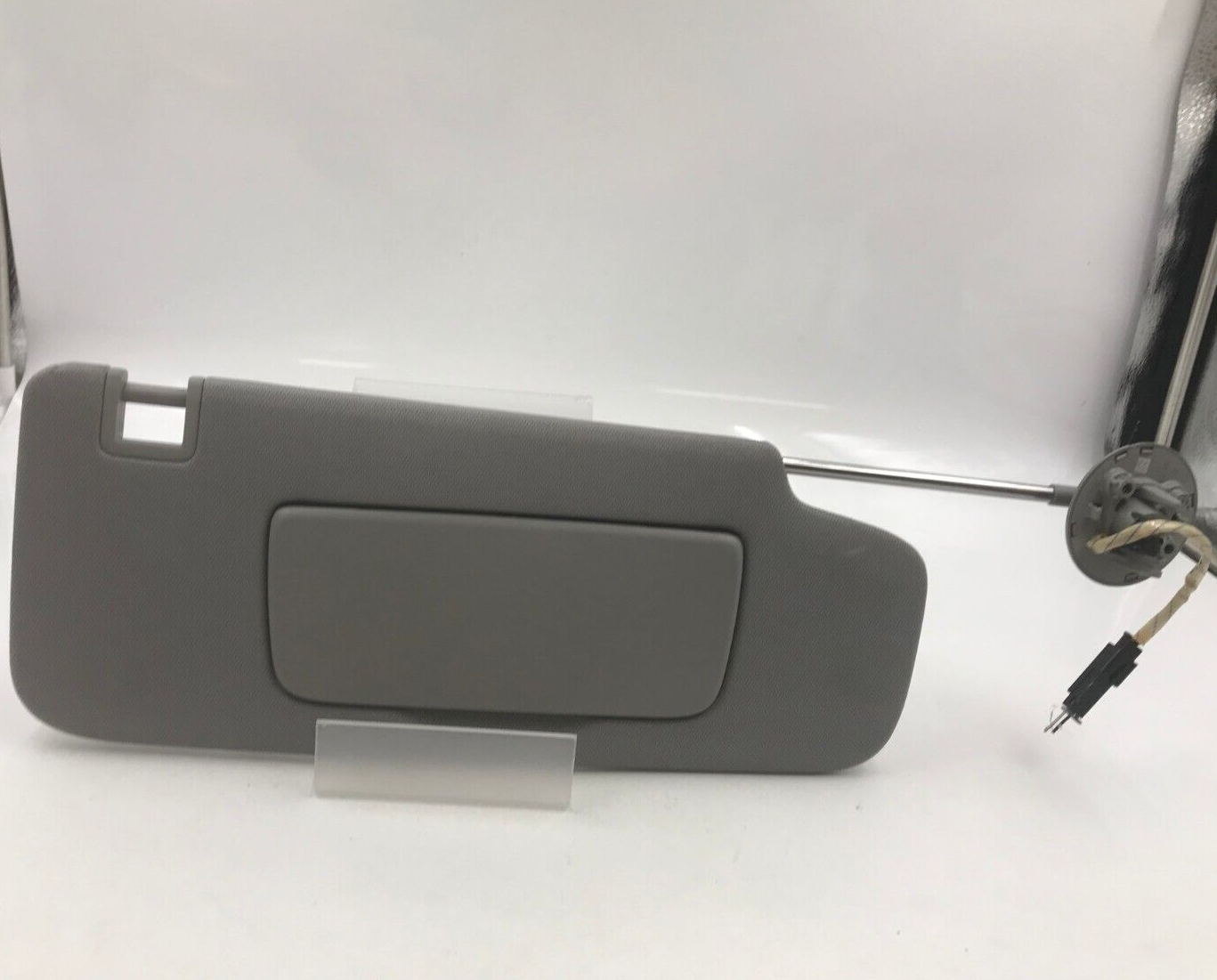 2010-2018 GMC Terrain Passenger Sun Visor Sunvisor Gray Illuminated A03B32083