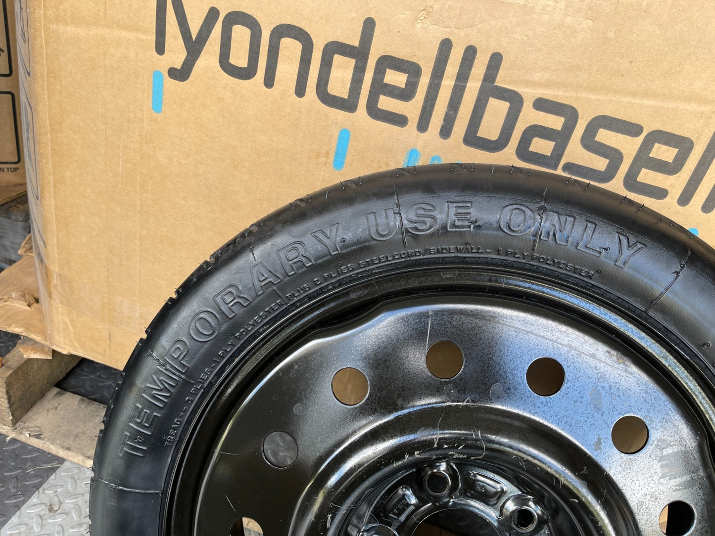 2000-2003 Cadillac Deville 16" Emergency Spare Tire Compact with Jack T125/70R16