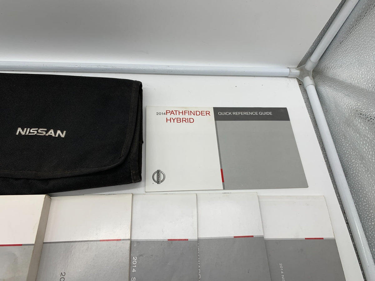 2014 Nissan Pathfinder Owners Manual Set with Case OEM D01B64009