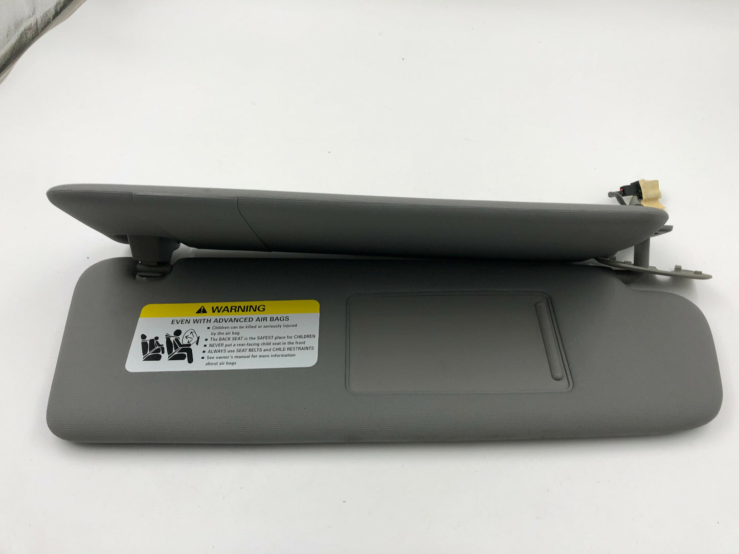 2004-2010 Volkswagen Touareg Passenger Sun Visor Gray Illuminated OEM A03B41002