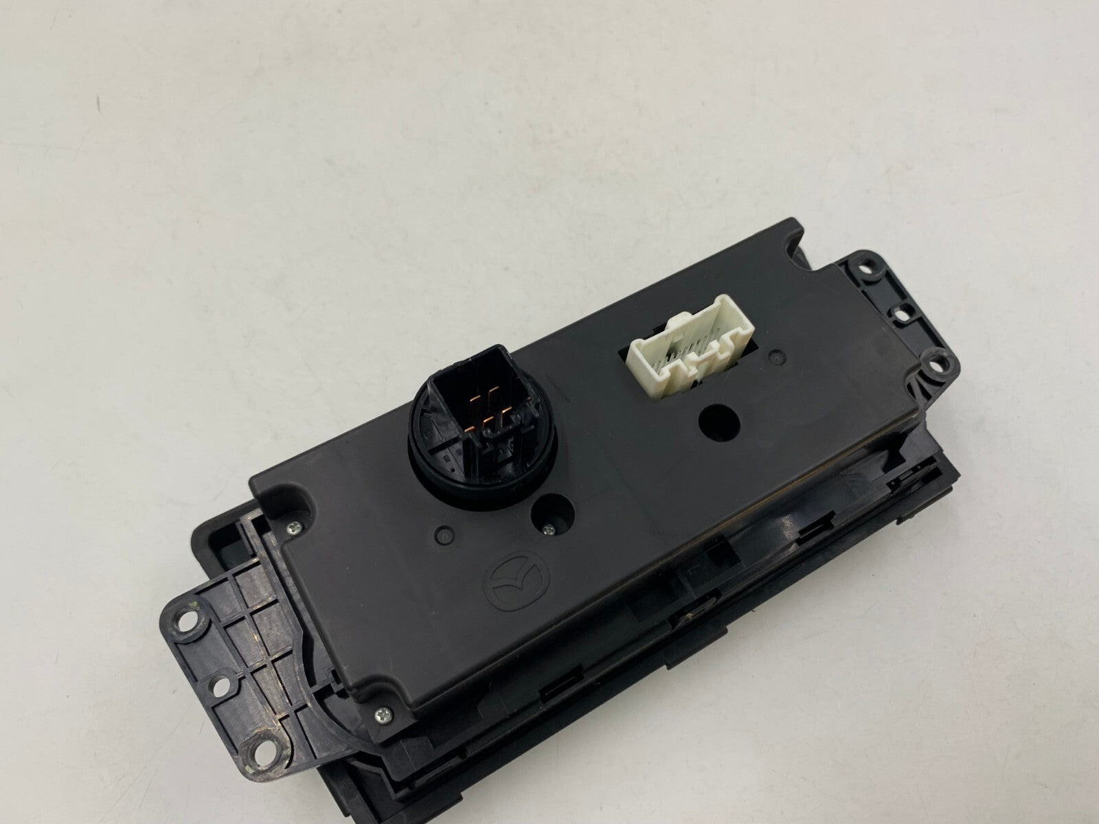 2009-2013 Mazda 6 AC Heater Climate Control Unit OEM B02B39044