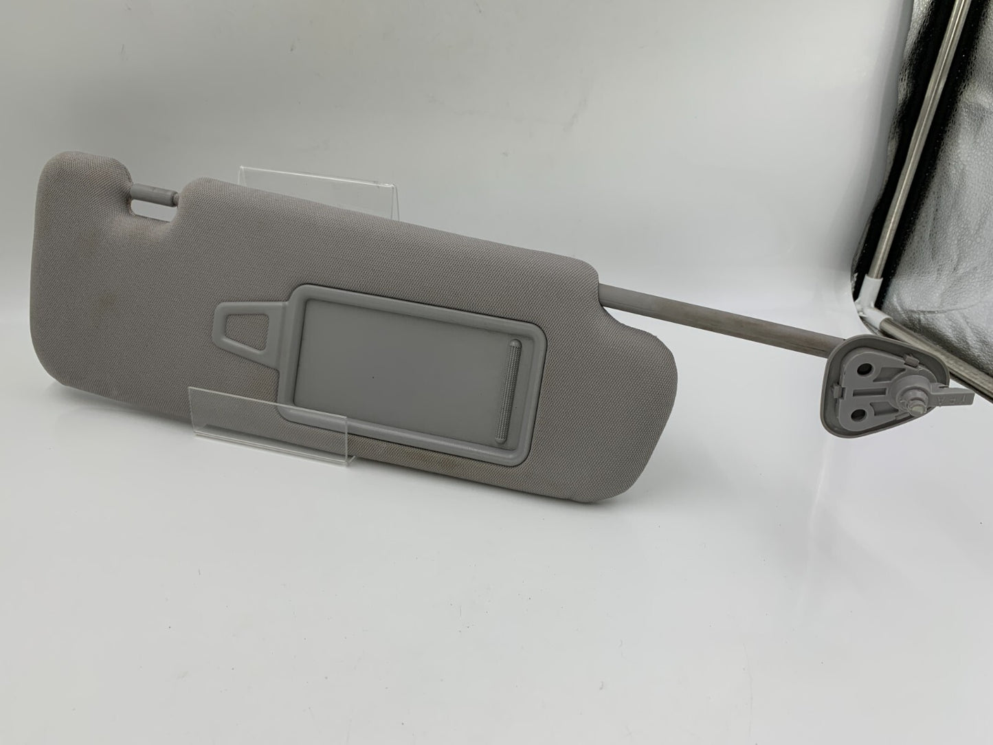 2011-2015 Hyundai Sonata Passenger Sun Visor Sunvisor Gray Illuminated E01B08084