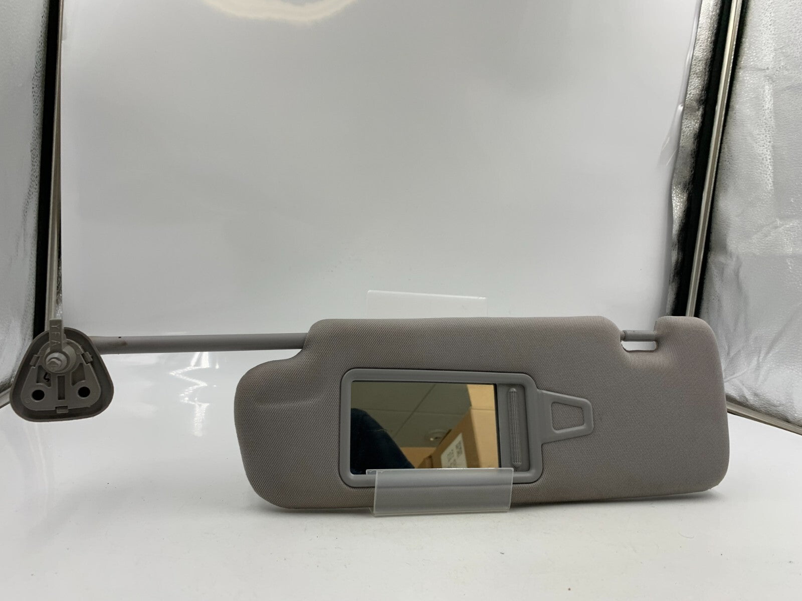 2011-2014 Hyundai Sonata Driver Sun Visor Sunvisor Gray Illuminated E01B38063
