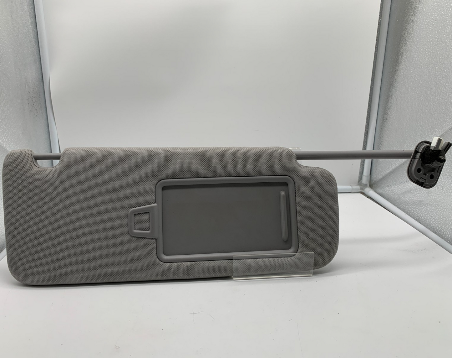 2015-2019 Hyundai Sonata Passenger Sun Visor Gray Illuminated C01B56012