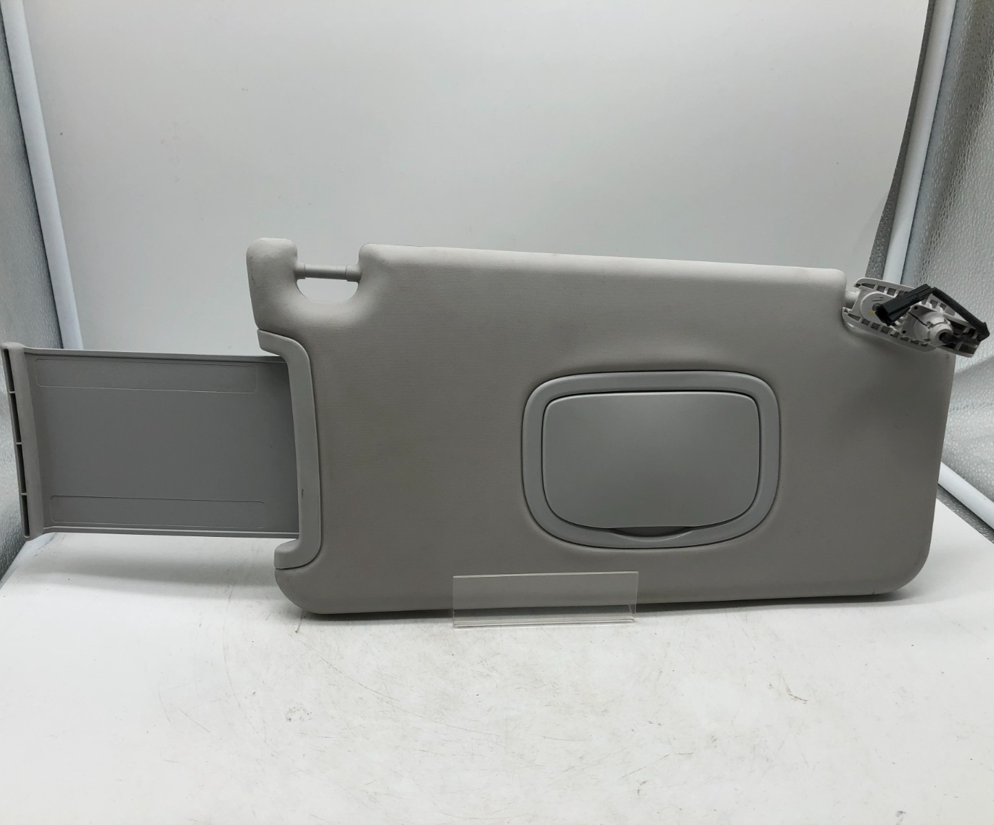 2015-2023 Jeep Commander Passenger Sun Visor Gray OEM E02B14053
