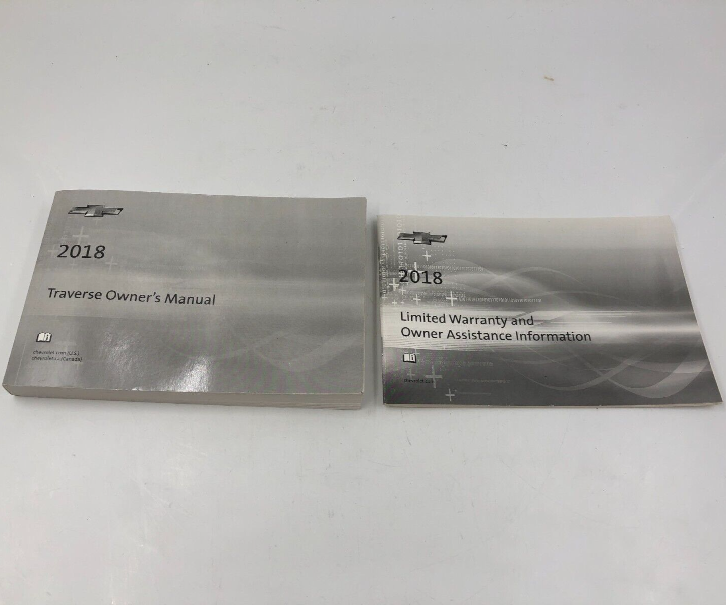 2018 Chevy Traverse Owners Manual Set OEM A04B21087