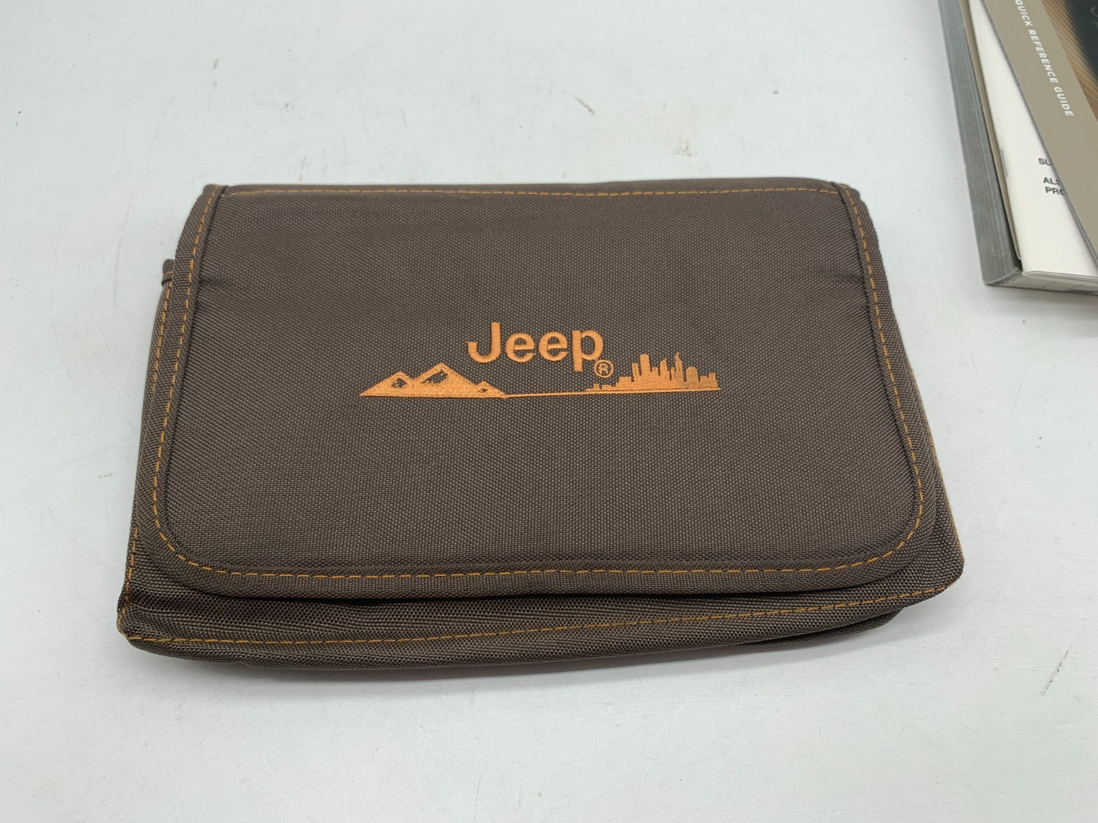 2018 Jeep Renegade Owners Manual Set with Case OEM D03B20005