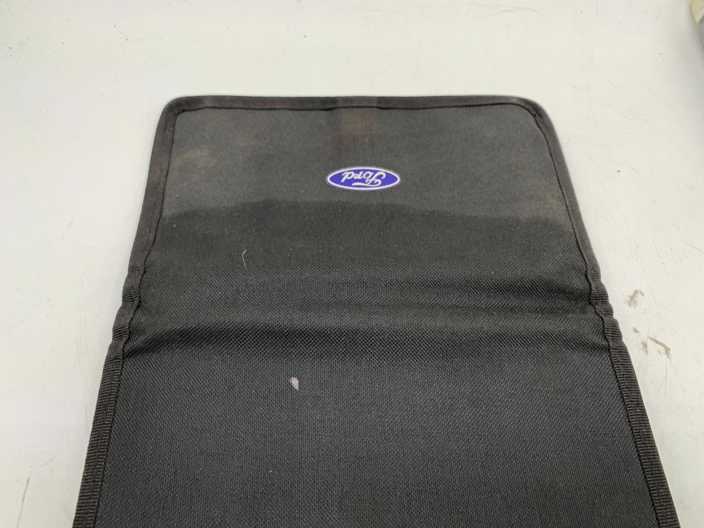 2016 Ford Focus Owners Manual Set with Case OEM C02B50023