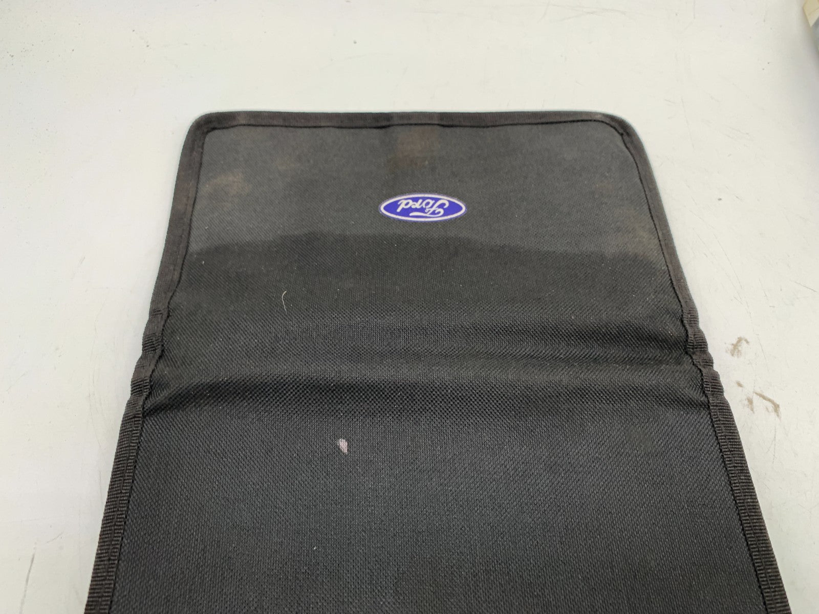 2016 Ford Focus Owners Manual Set with Case OEM C02B50023