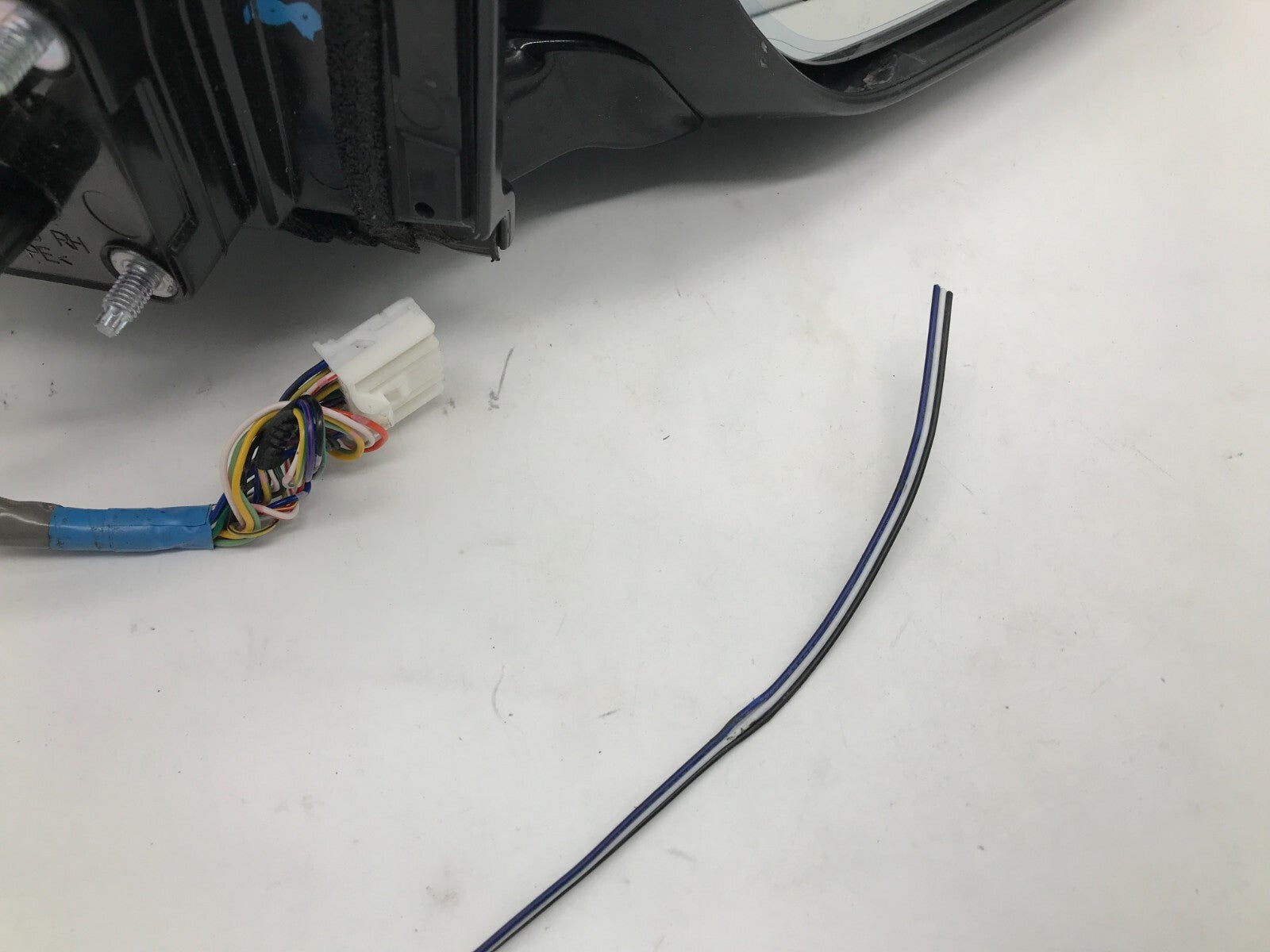 2016-2017 Infiniti Q50 Passenger Side View Power Door Mirror Gray OEM D04B63001