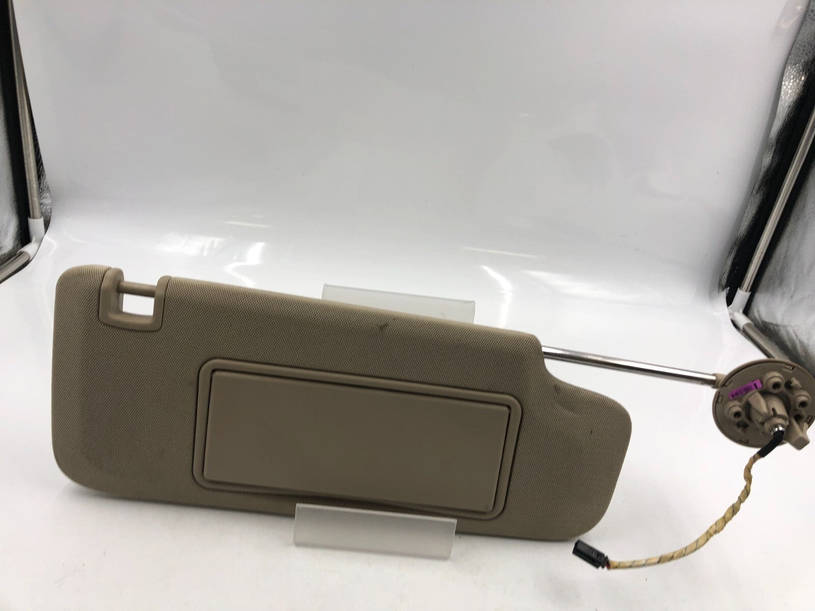 2014-2019 Cadillac CTS Passenger Sun Visor Beige Illuminated OEM B03B06086