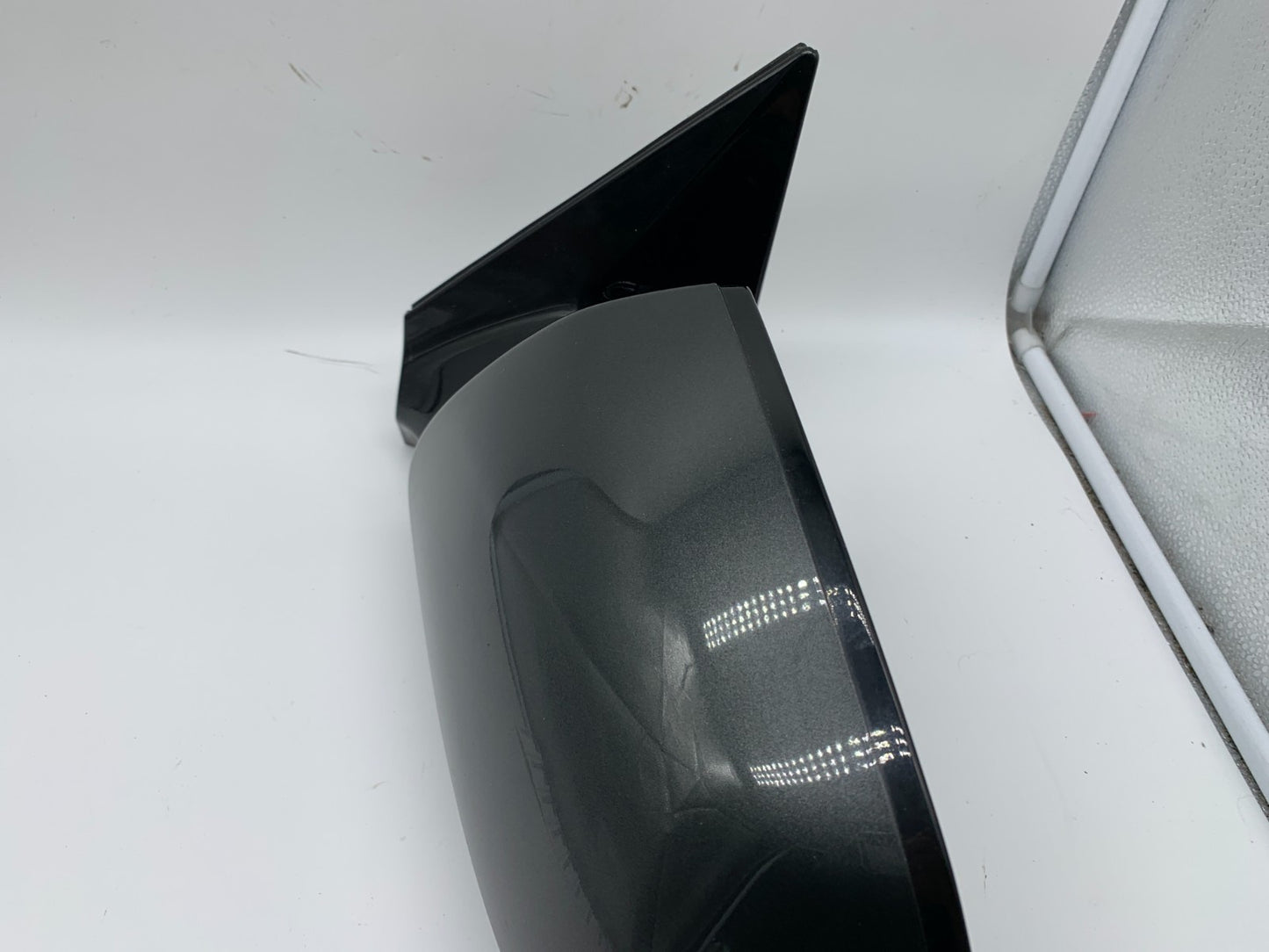 2013-2016 Hyundai Santa Fe Driver Side View Power Door Mirror Gray OEM B03B54004