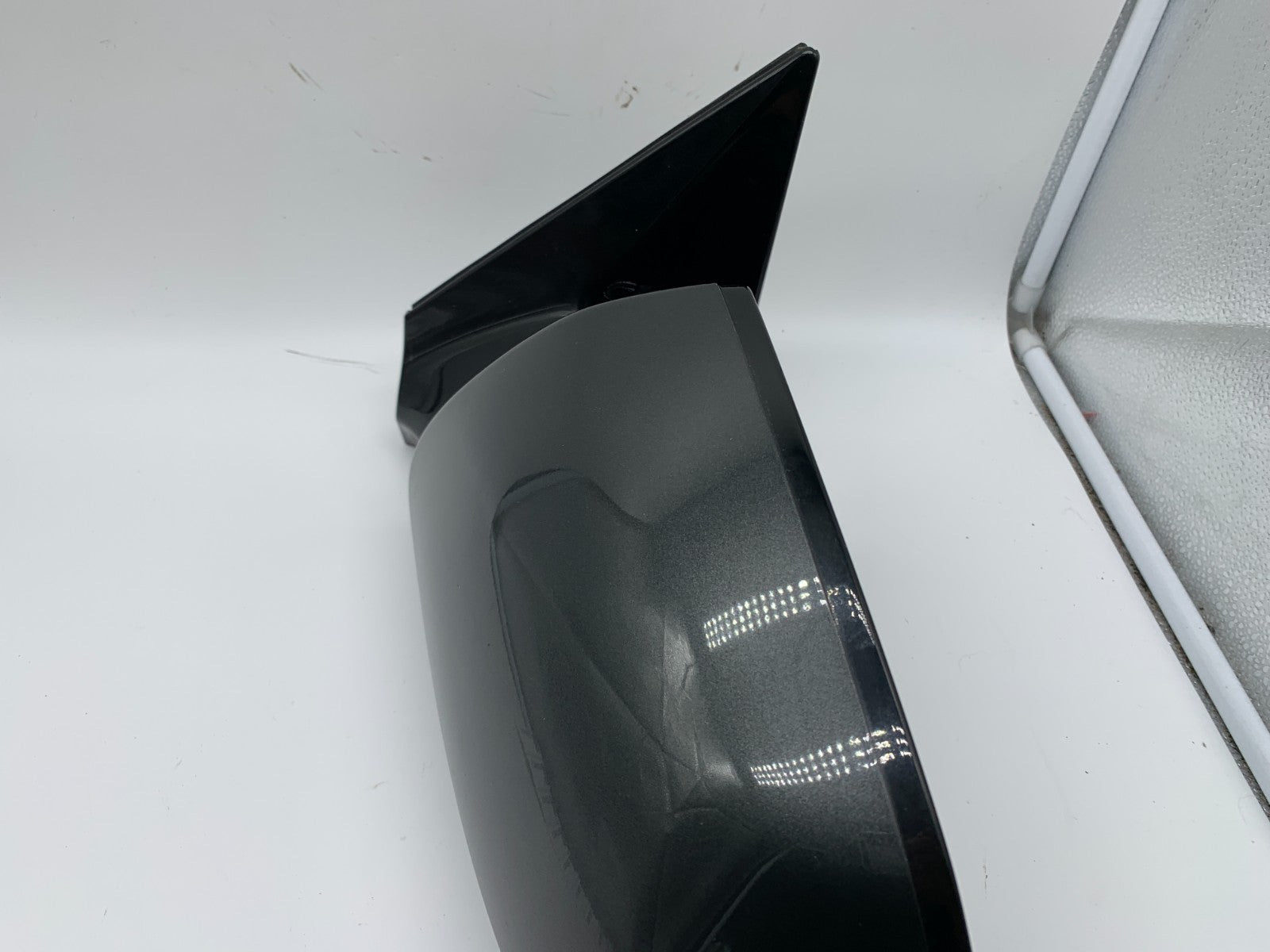 2013-2016 Hyundai Santa Fe Driver Side View Power Door Mirror Gray OEM B03B54004