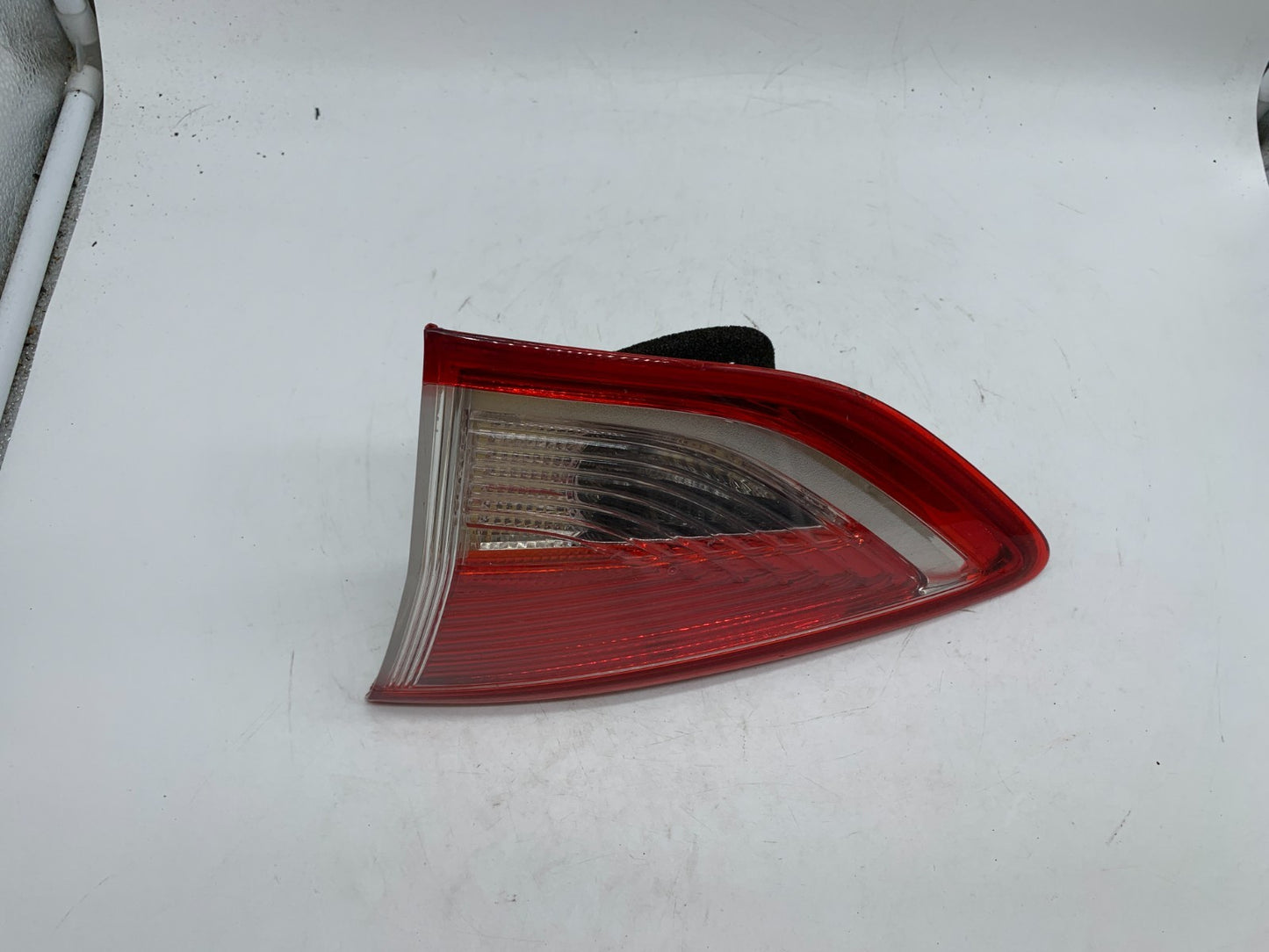 2013-2016 Ford Escape Passenger Side Trunk Lid Mounted Tail Light OEM A03B43003