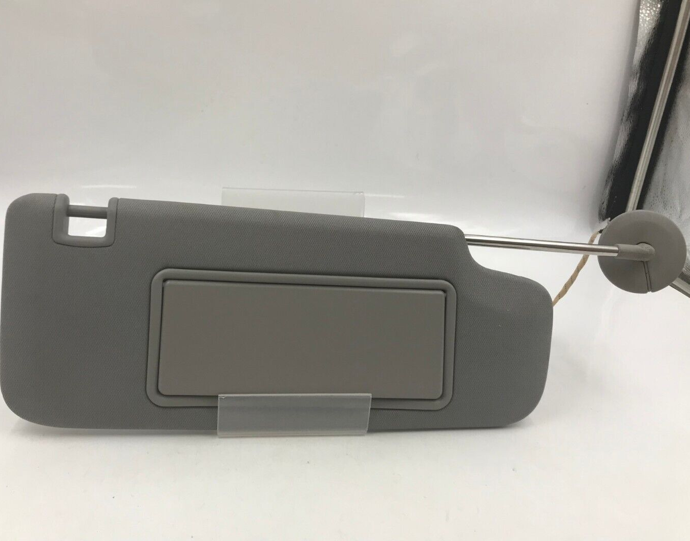 2016-2023 Chevrolet Malibu Passenger Sun Visor Illuminated OEM A01B24015