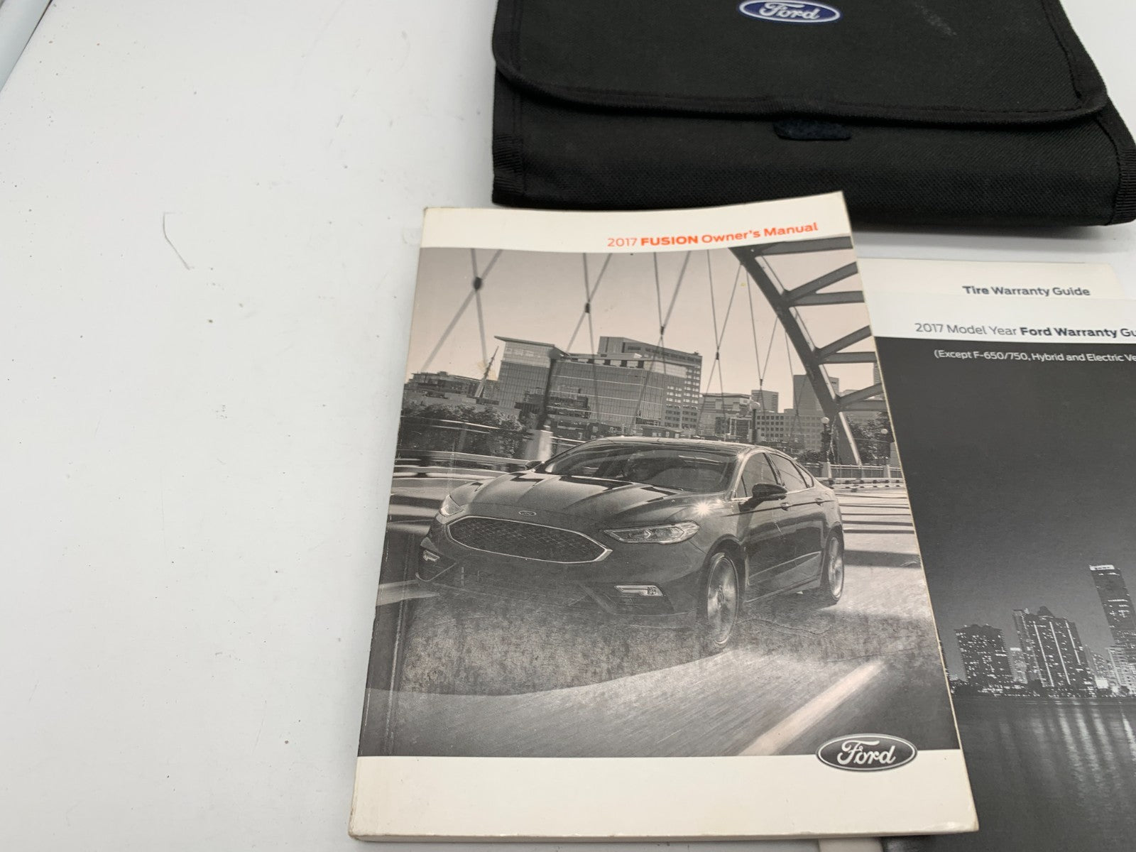 2017 Ford Fusion Owners Manual Set with Case OEM D01B50049