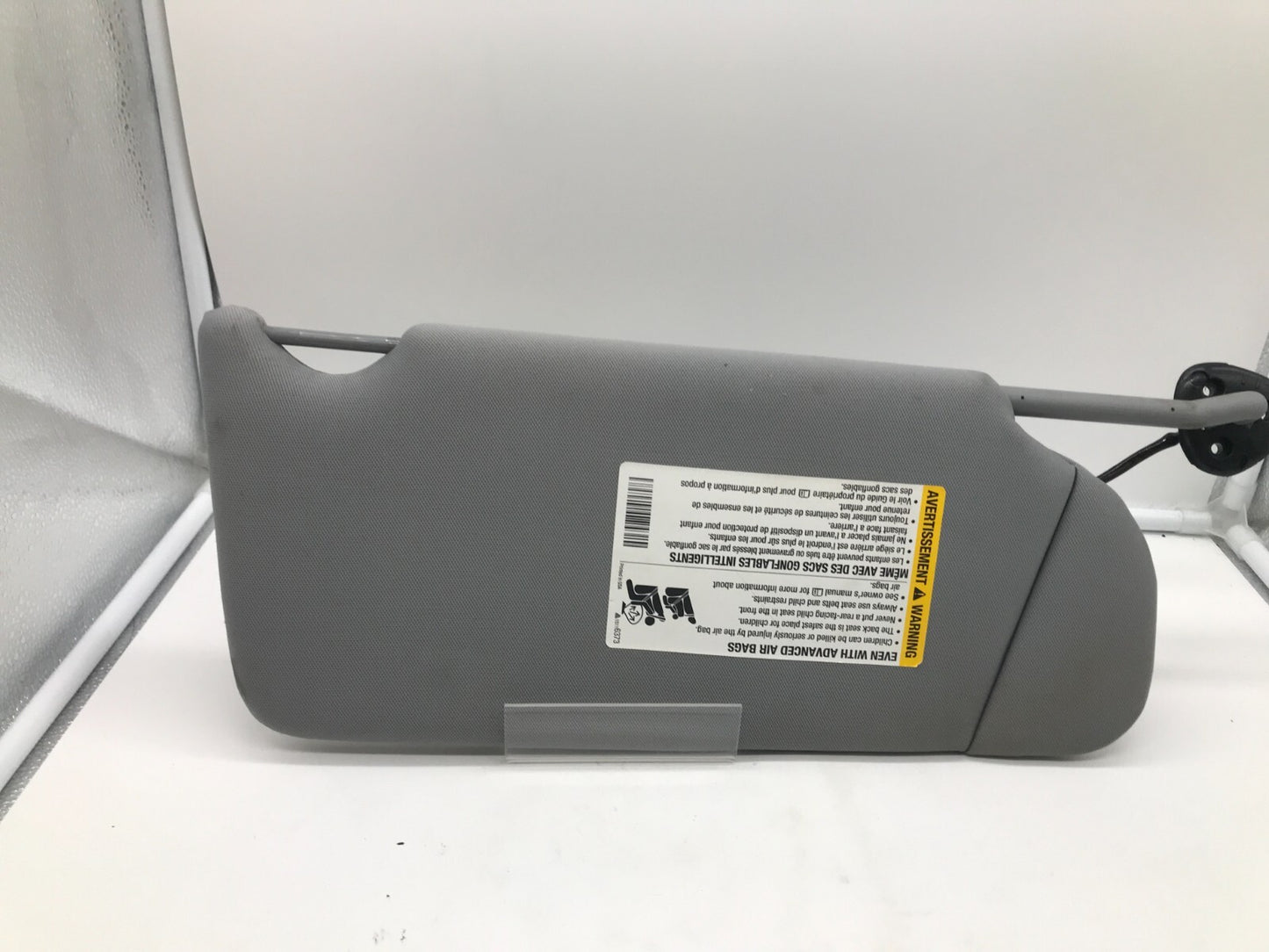 2005-2009 Buick Lacrosse Driver Sun Visor Gray Illuminated OEM A01B04082